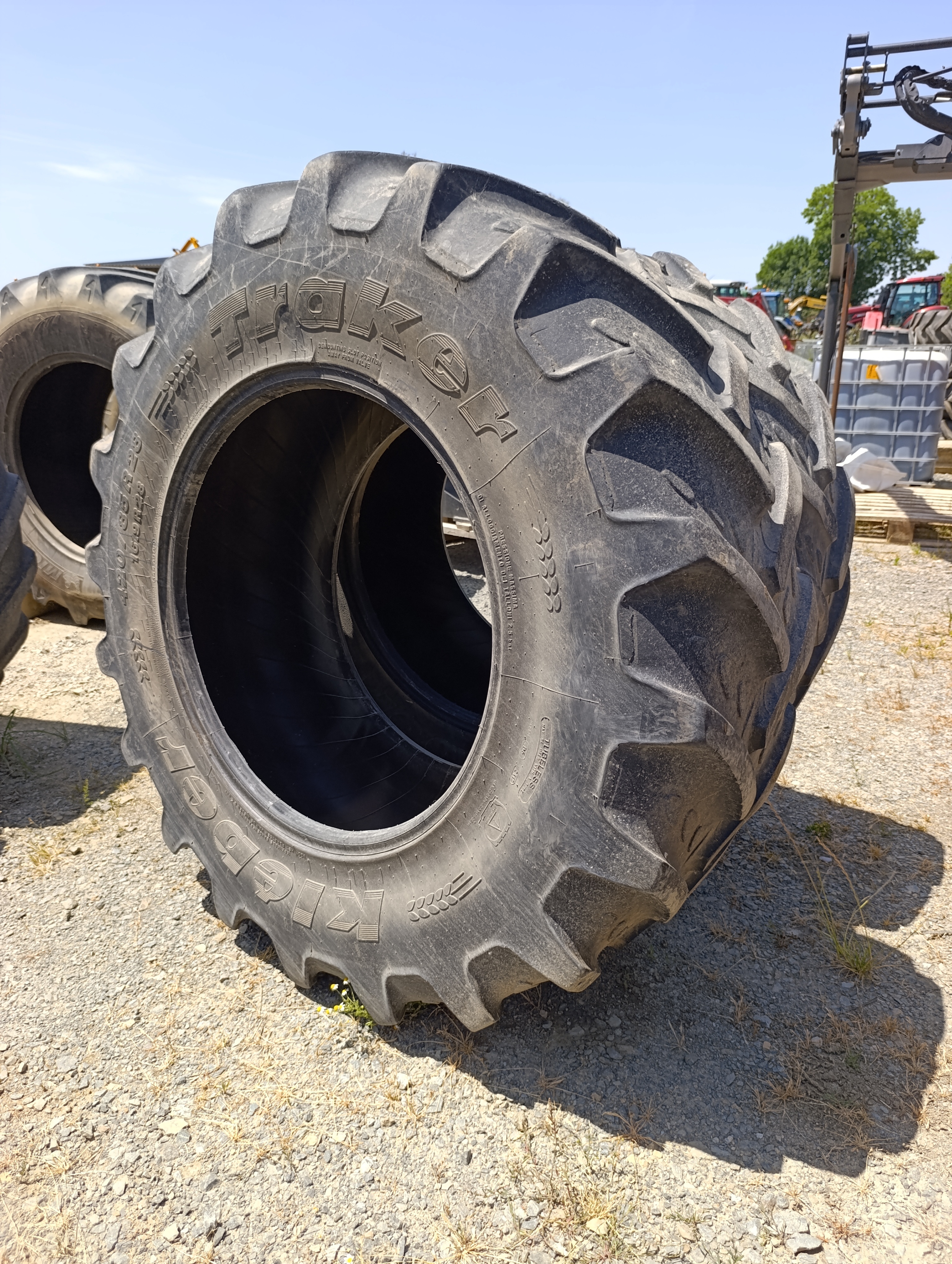 Pneus Kleber 420/85/28