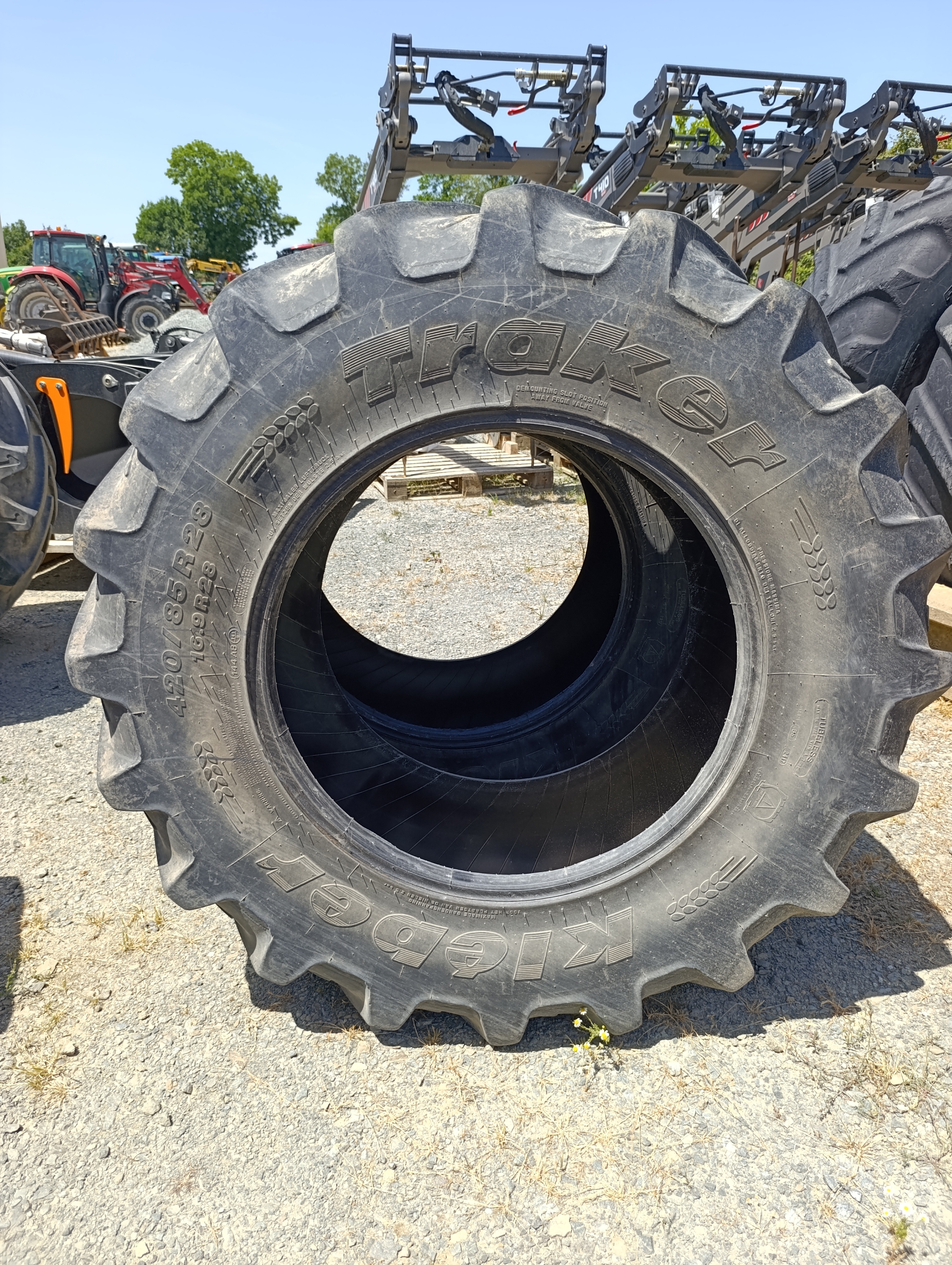 Pneus Kleber 420/85/28