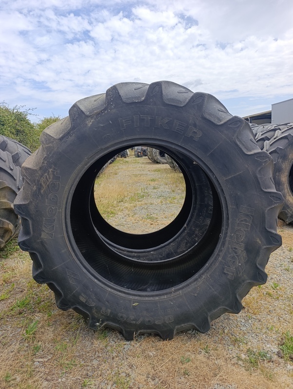 Pneus Kleber 620/70/42