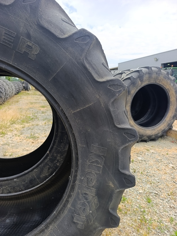 Pneus Kleber 620/70/42