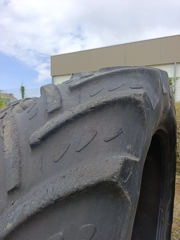 Pneus Kleber 620/70/42