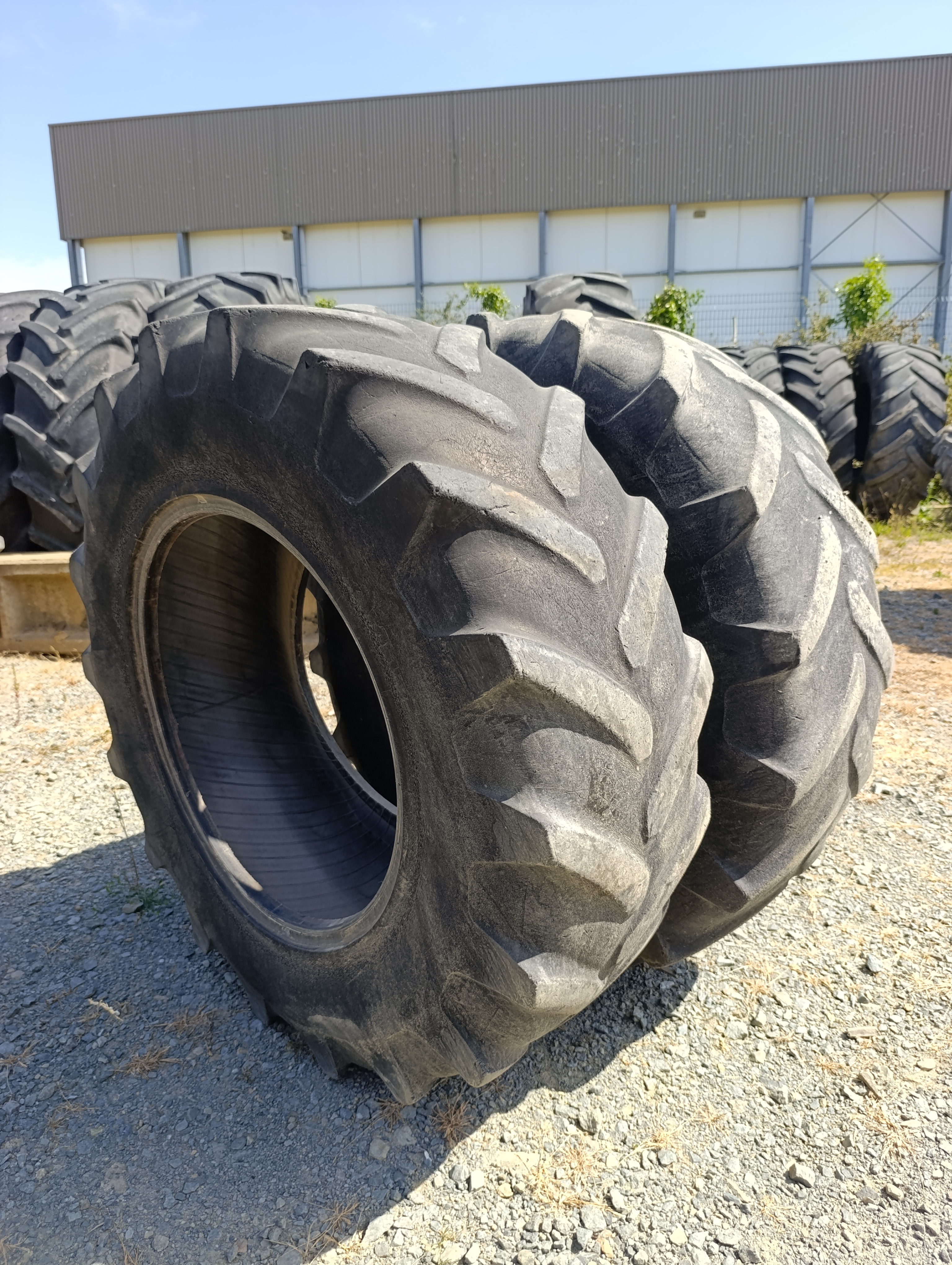 Pneus Michelin 340/85/24