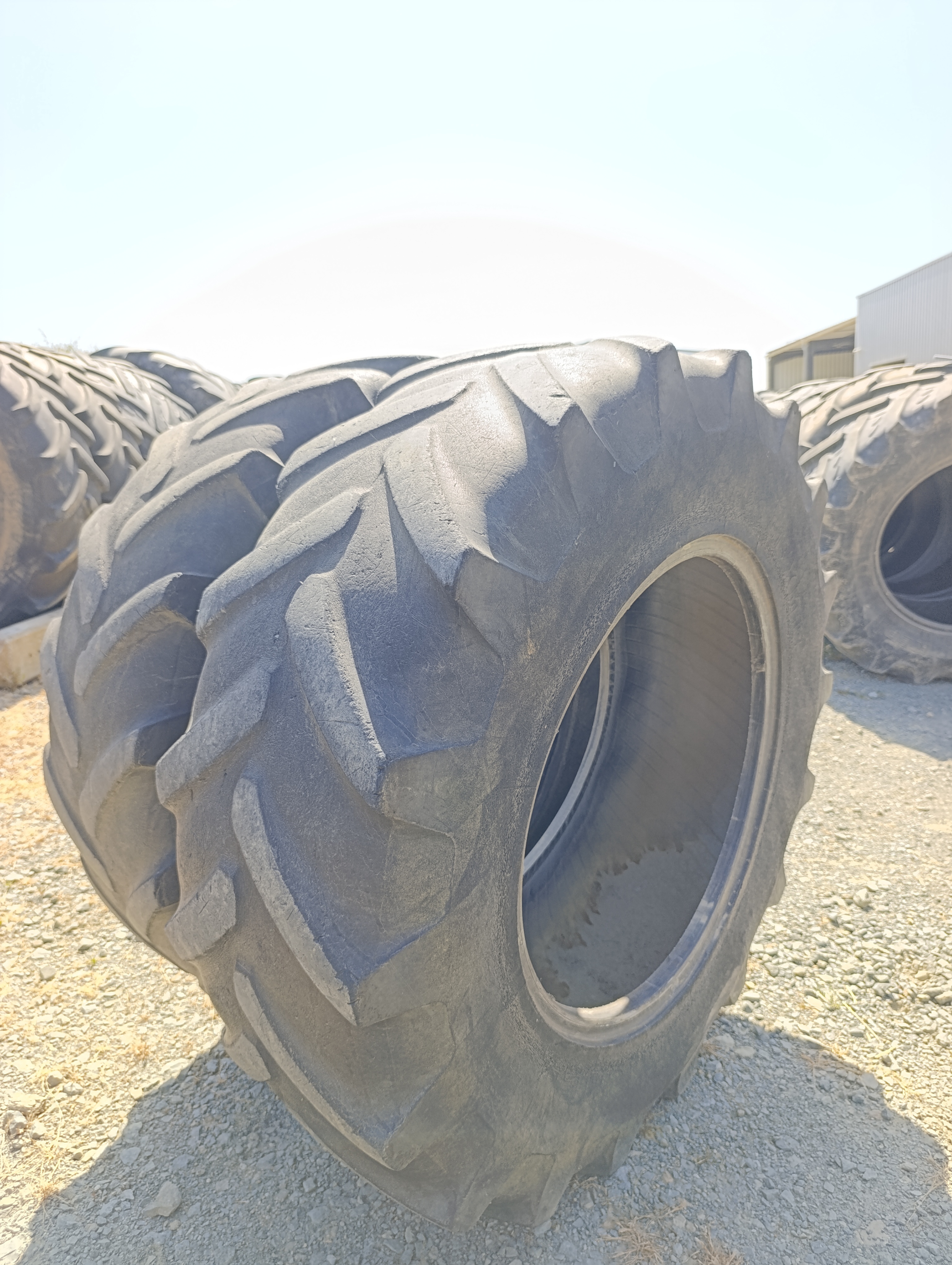 Pneus Michelin 340/85/24