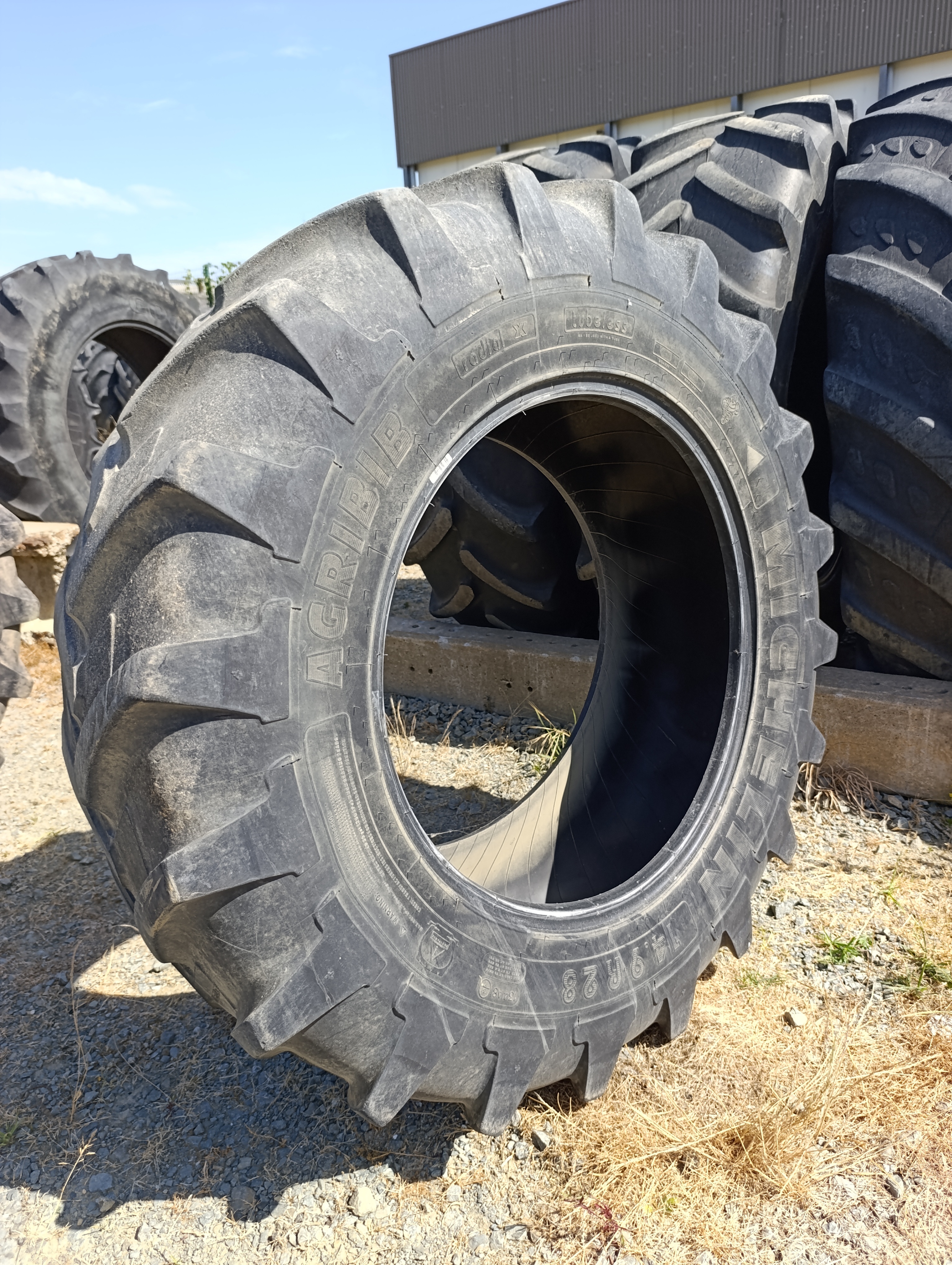 Pneu Michelin 380/85/28