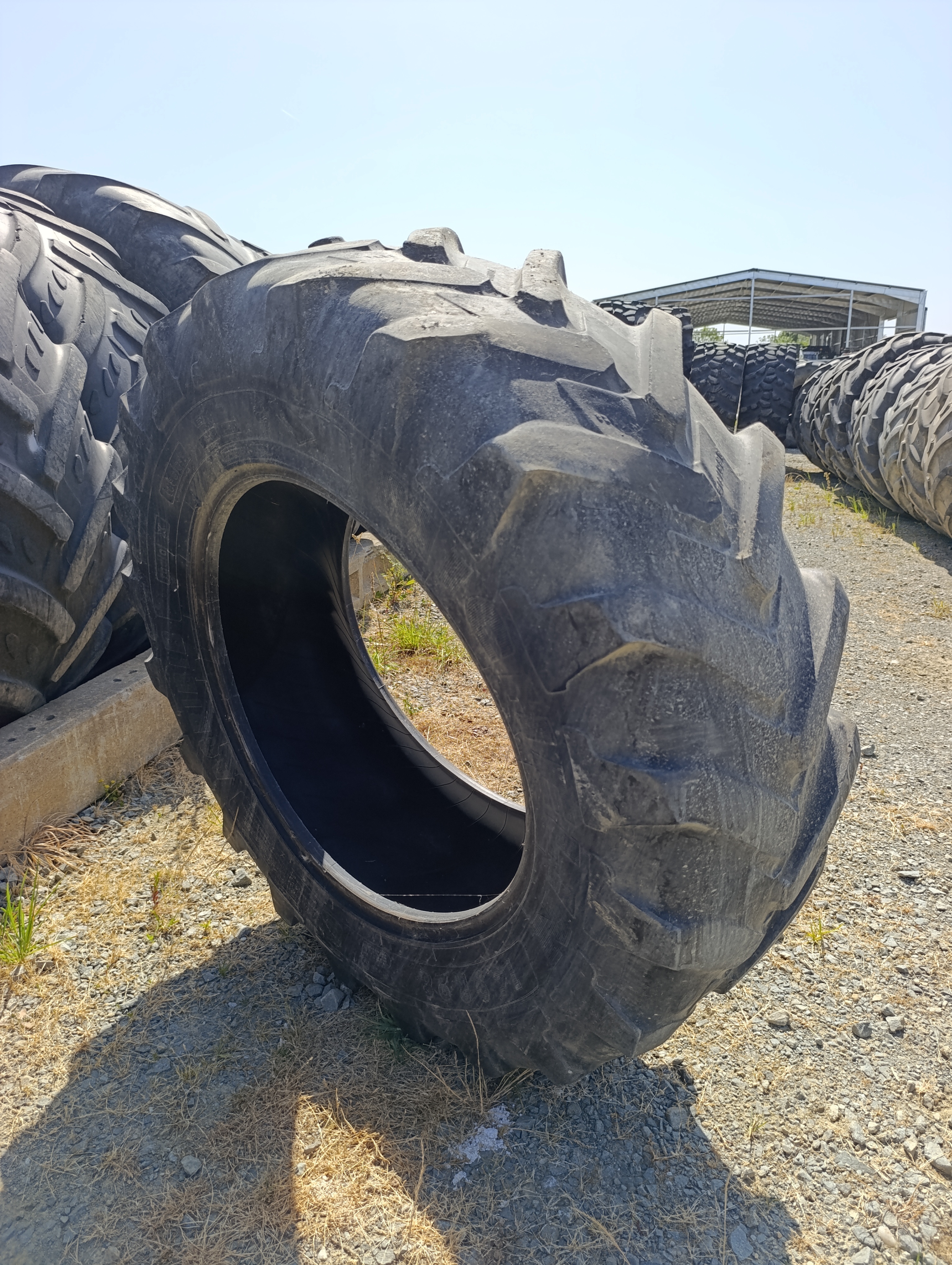 Pneu Michelin 380/85/28