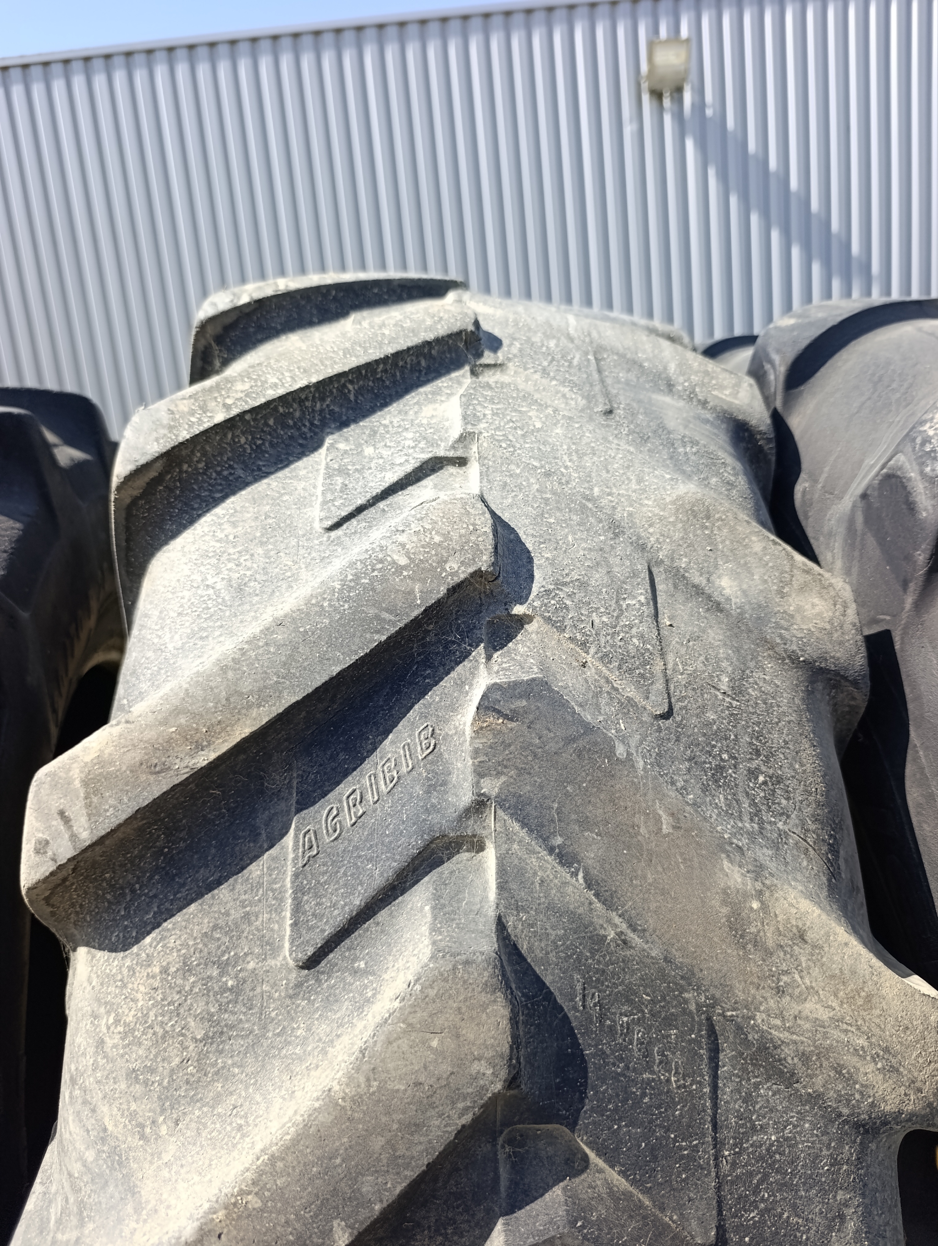 Pneu Michelin 380/85/28