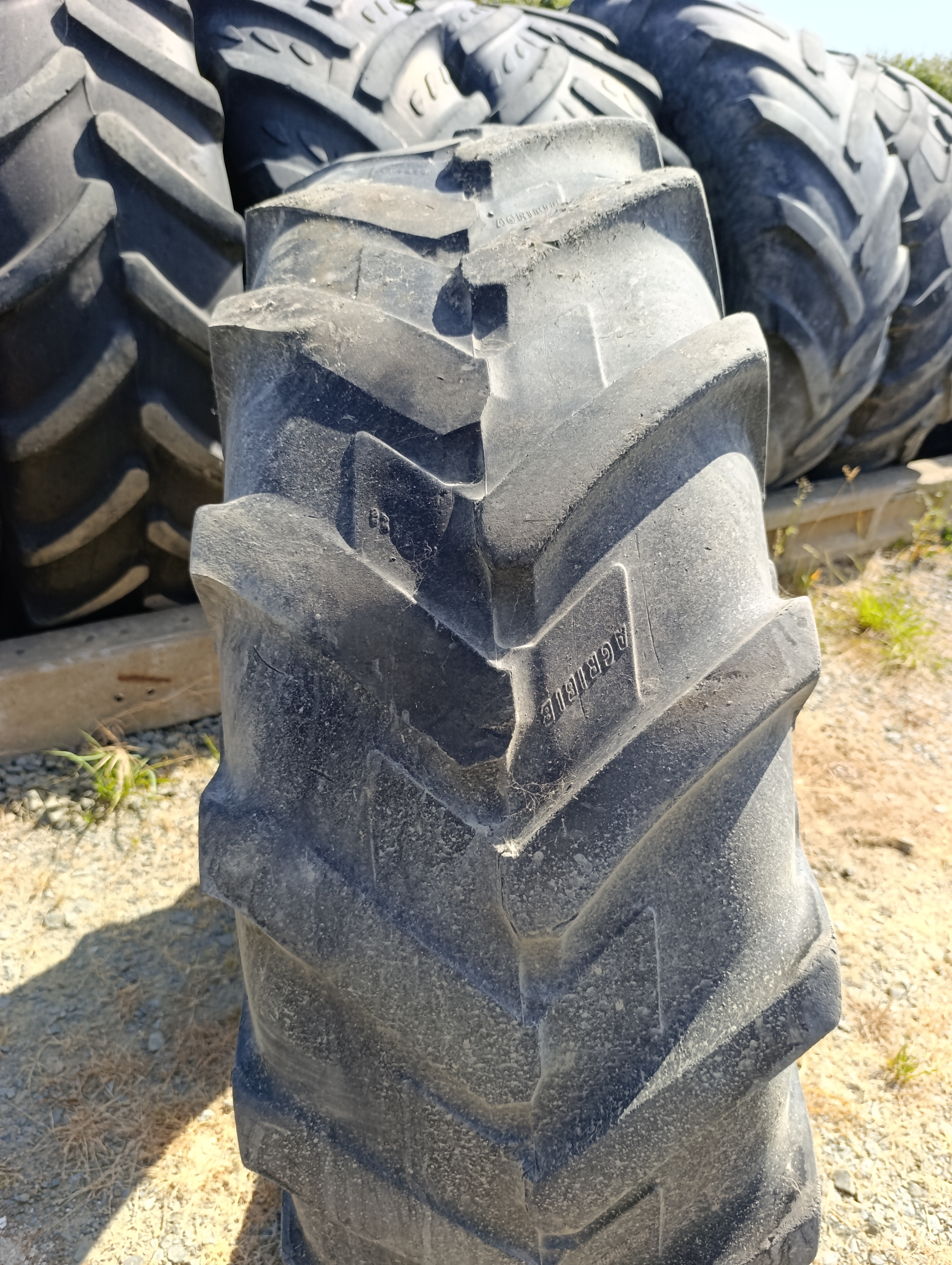 Pneu Michelin 380/85/28