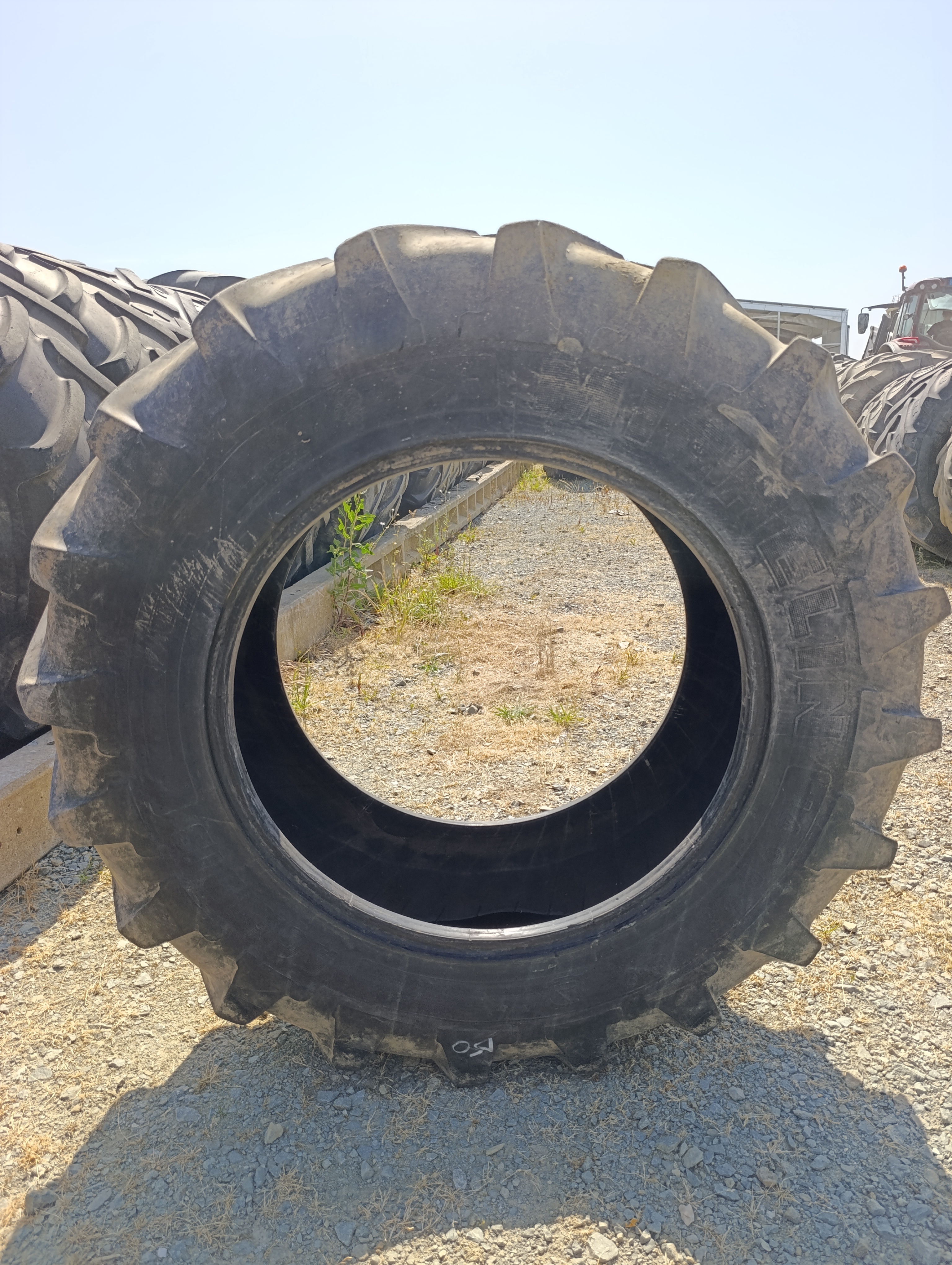 Pneu Michelin 380/85/28