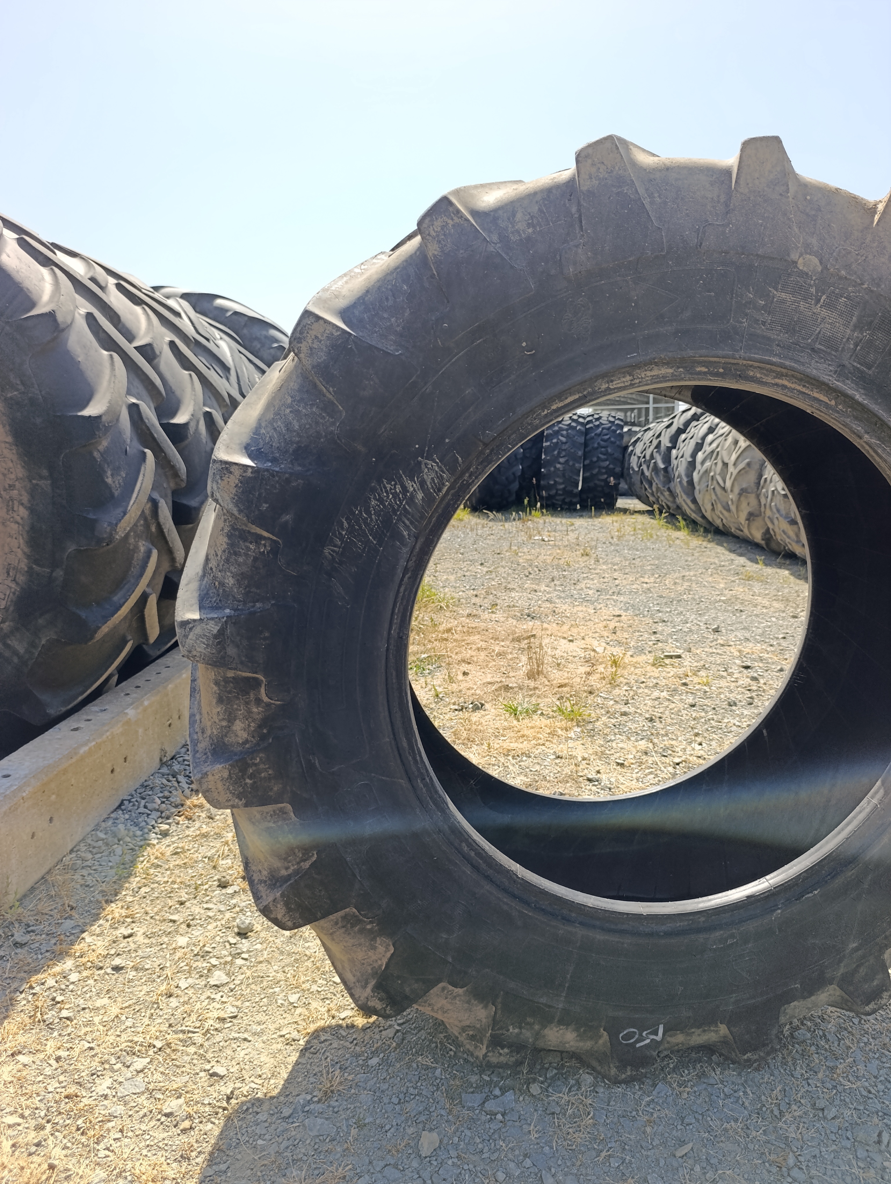 Pneu Michelin 380/85/28