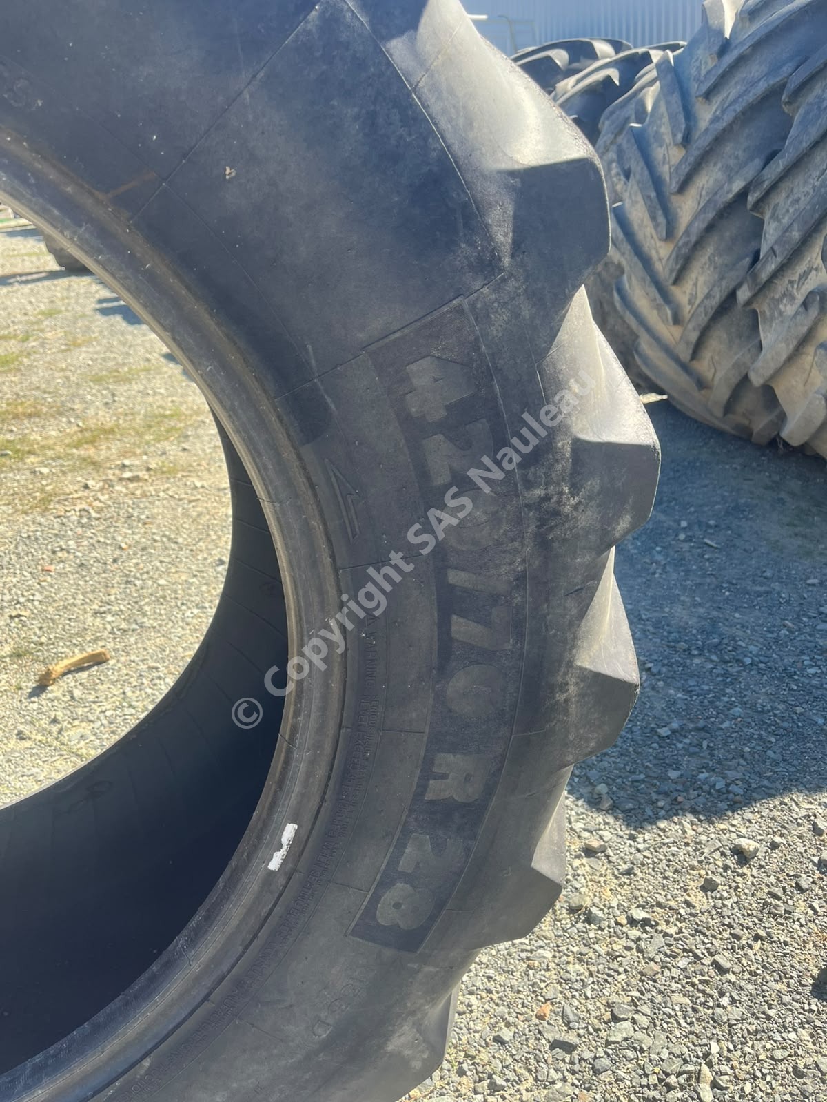 PNEU TRACTEUR 420/70R28