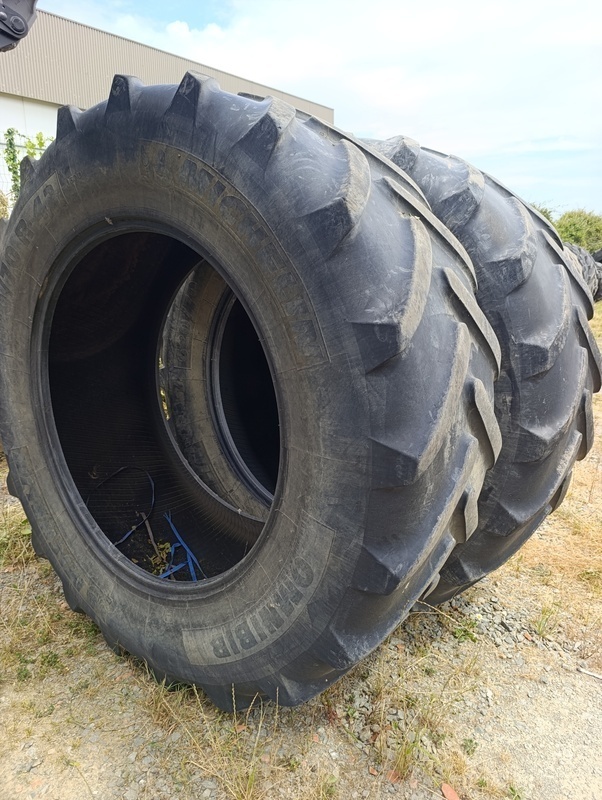 Pneus Michelin 620/70/42