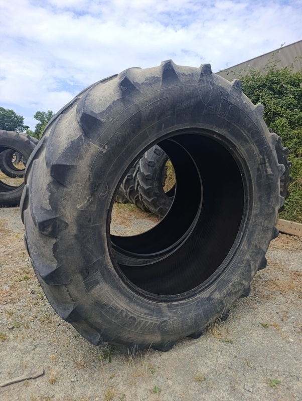 Pneus Michelin 620/70/42