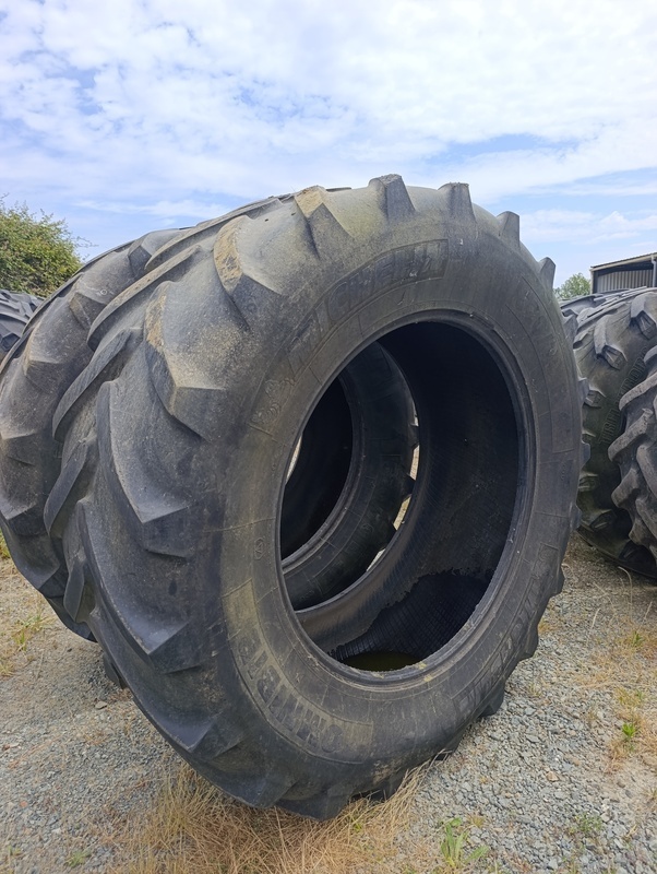 Pneus Michelin 620/70/42
