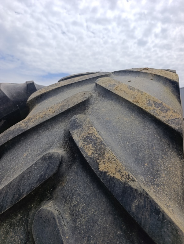 Pneus Michelin 620/70/42
