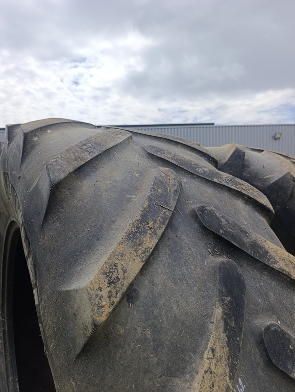 Pneus Michelin 620/70/42