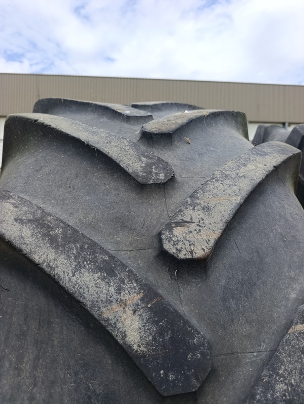 Pneus Michelin 620/70/42