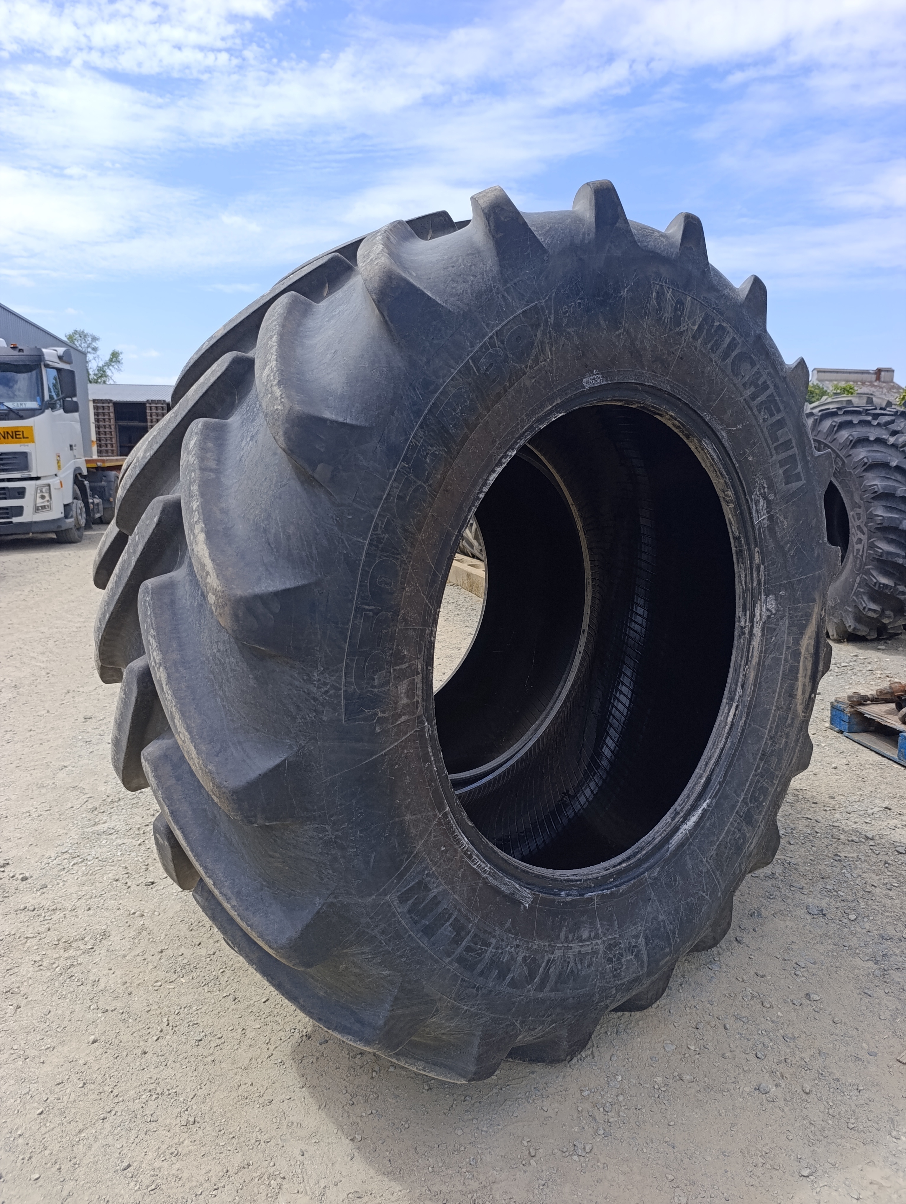 Pneus Michelin 650/65/38