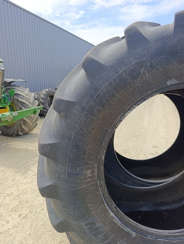 Pneus Michelin 650/65/38