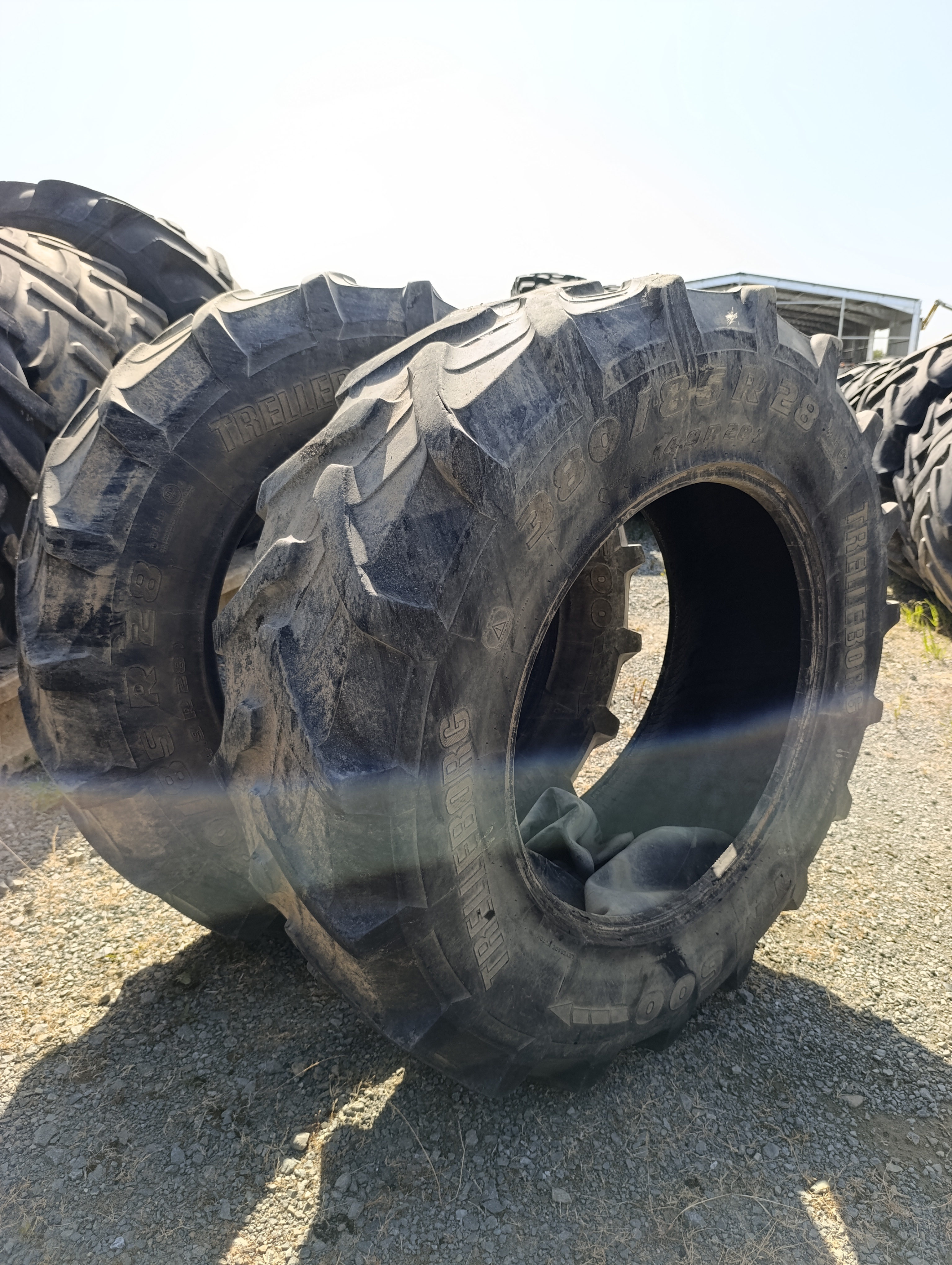 Pneus Trelleborg 380/85/28