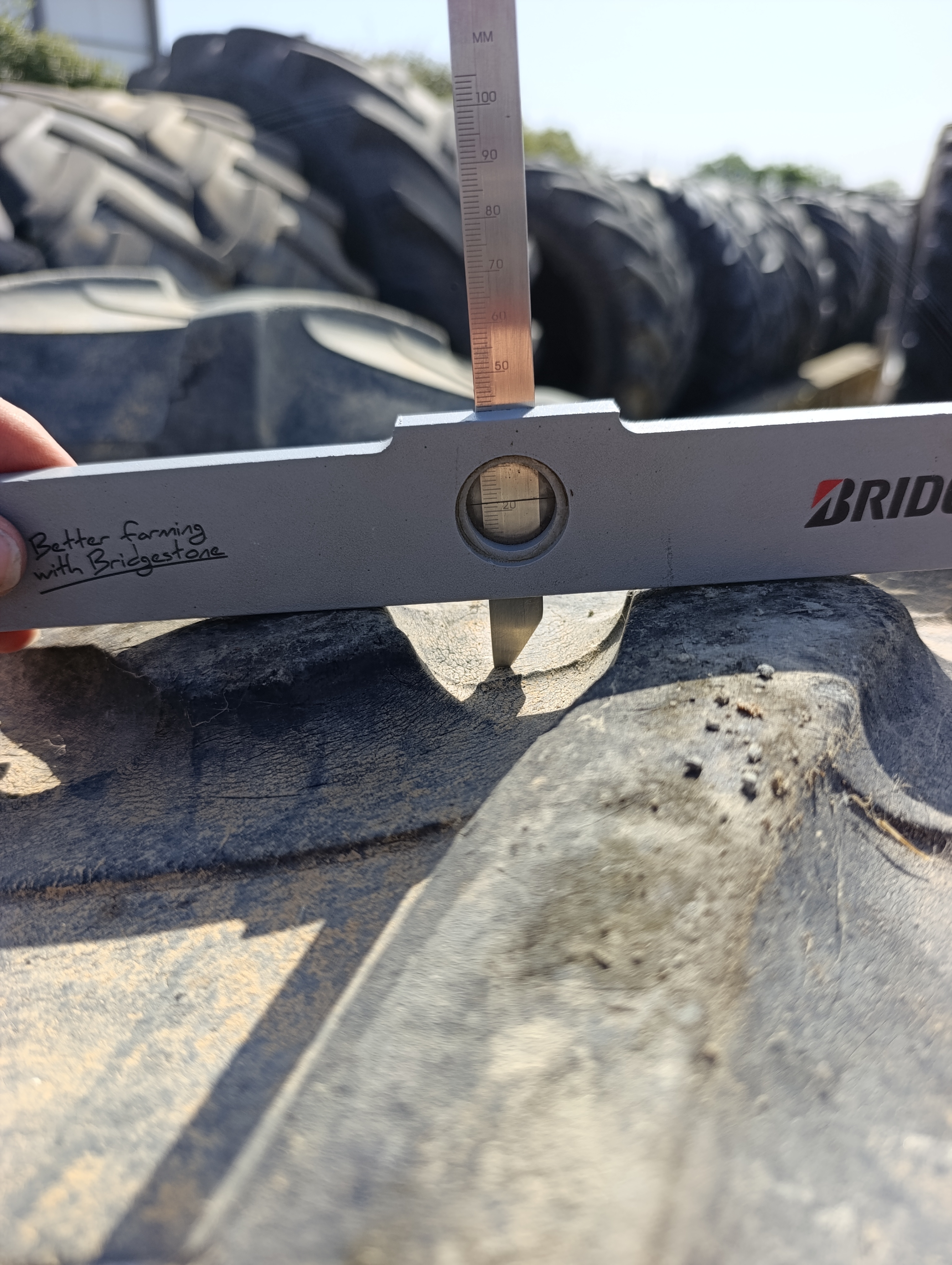 Pneus Trelleborg 380/85/28
