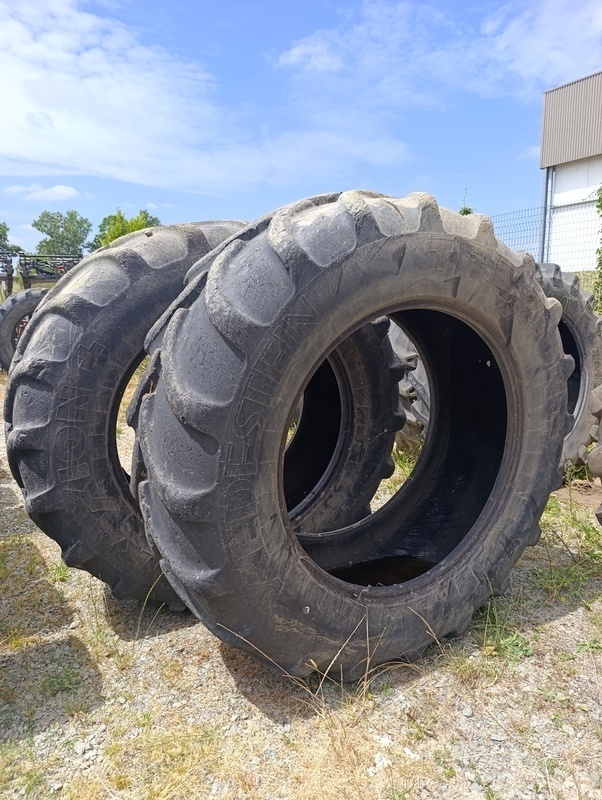 Pneus Vredestein 620/70/42