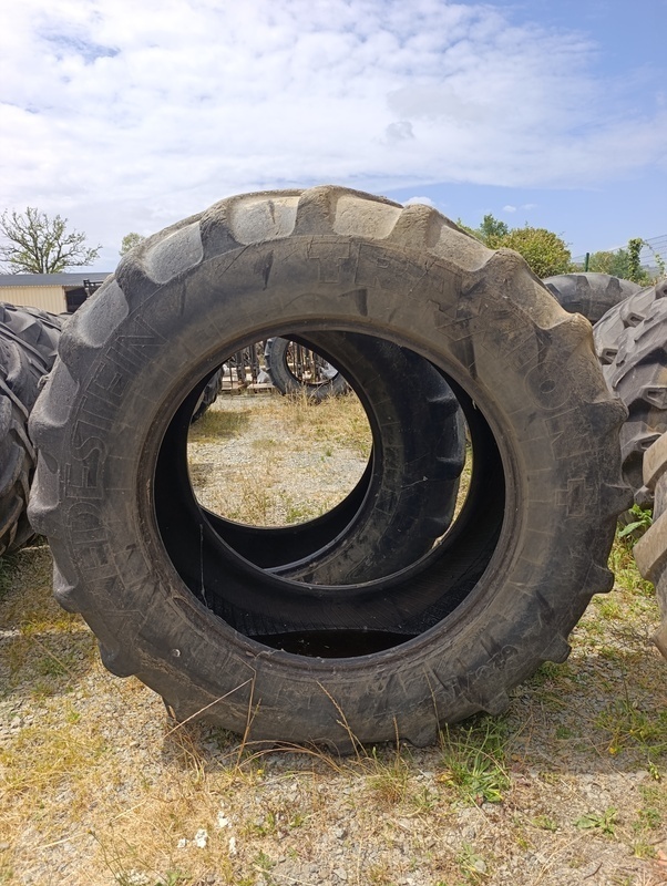 Pneus Vredestein 620/70/42