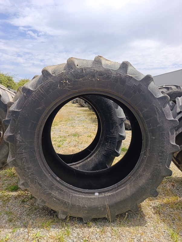 Pneus Vredestein 620/70/42