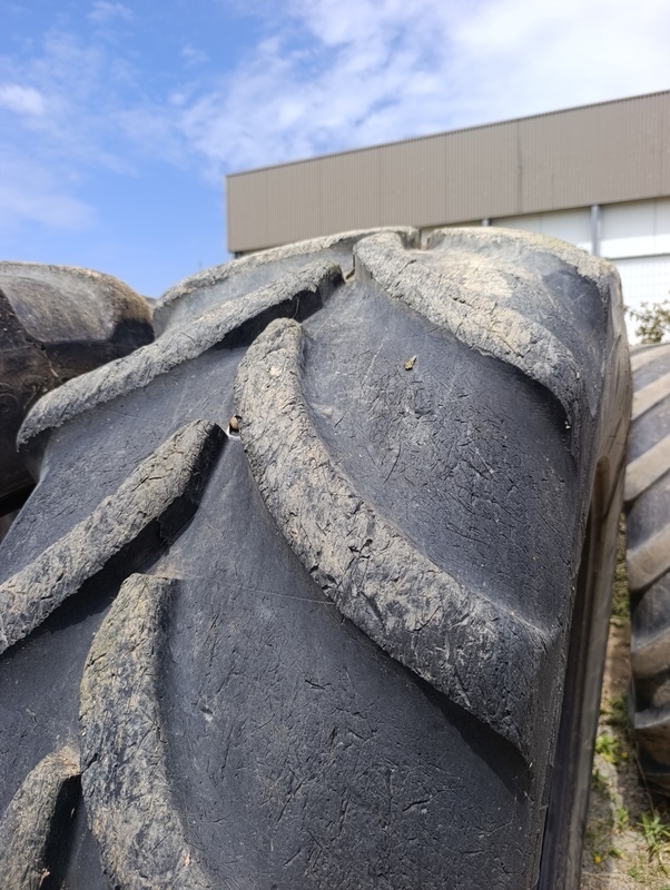 Pneus Vredestein 620/70/42