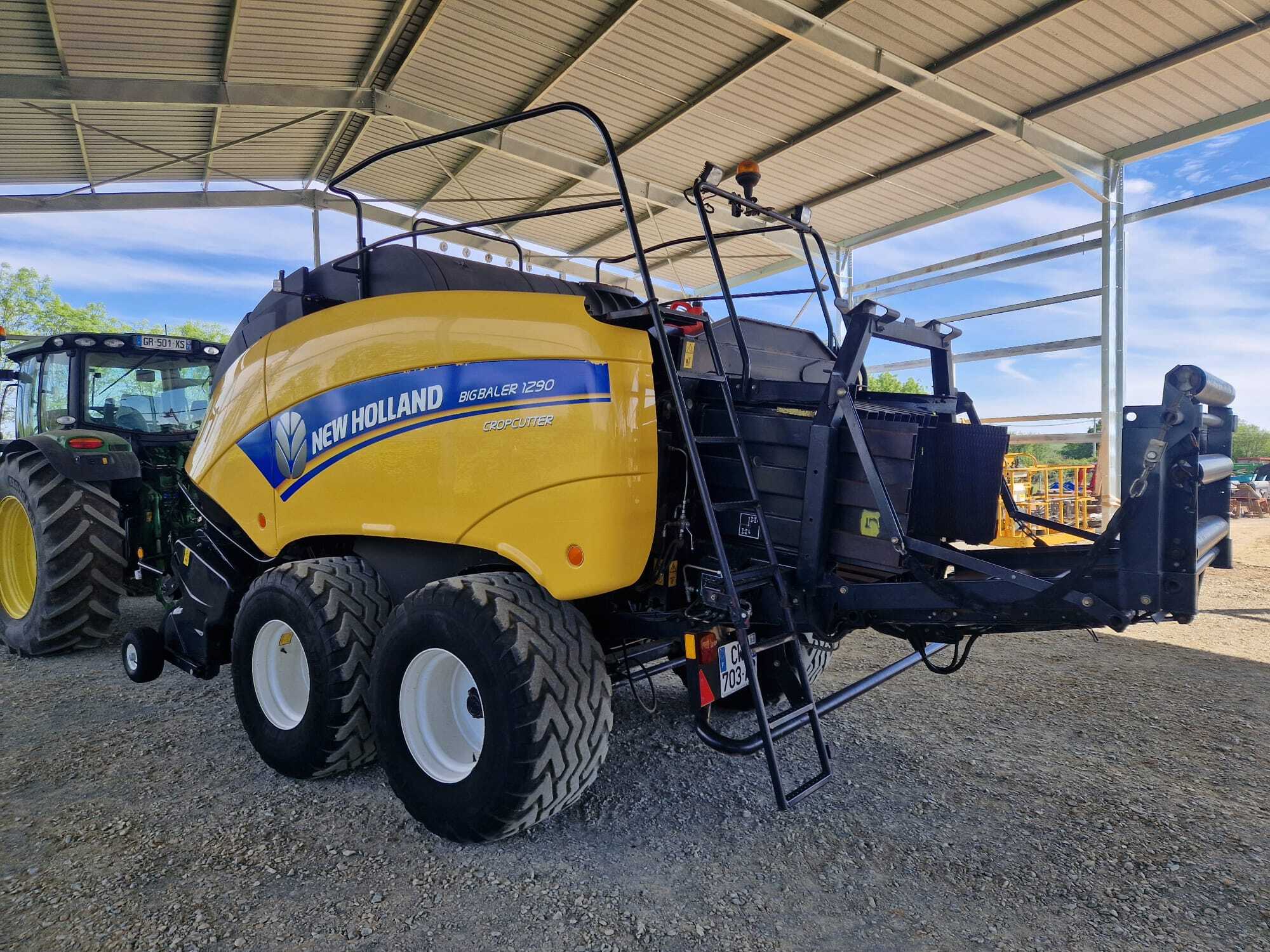 NEW HOLLAND 1290 CROP CUTTER