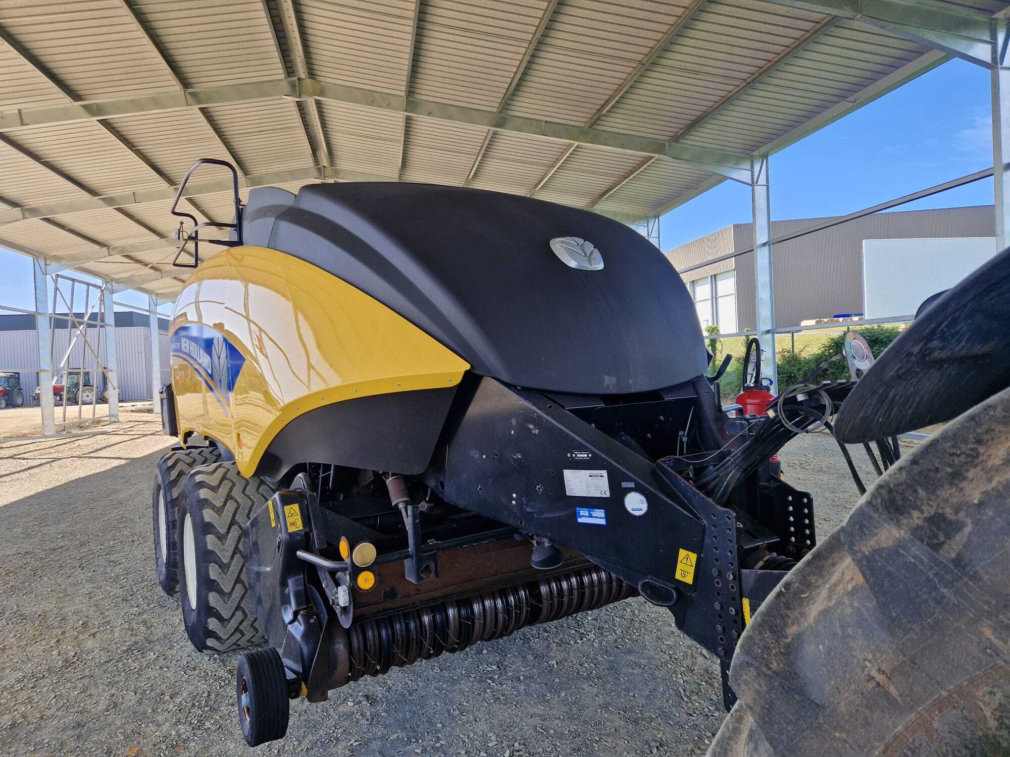NEW HOLLAND 1290 CROP CUTTER