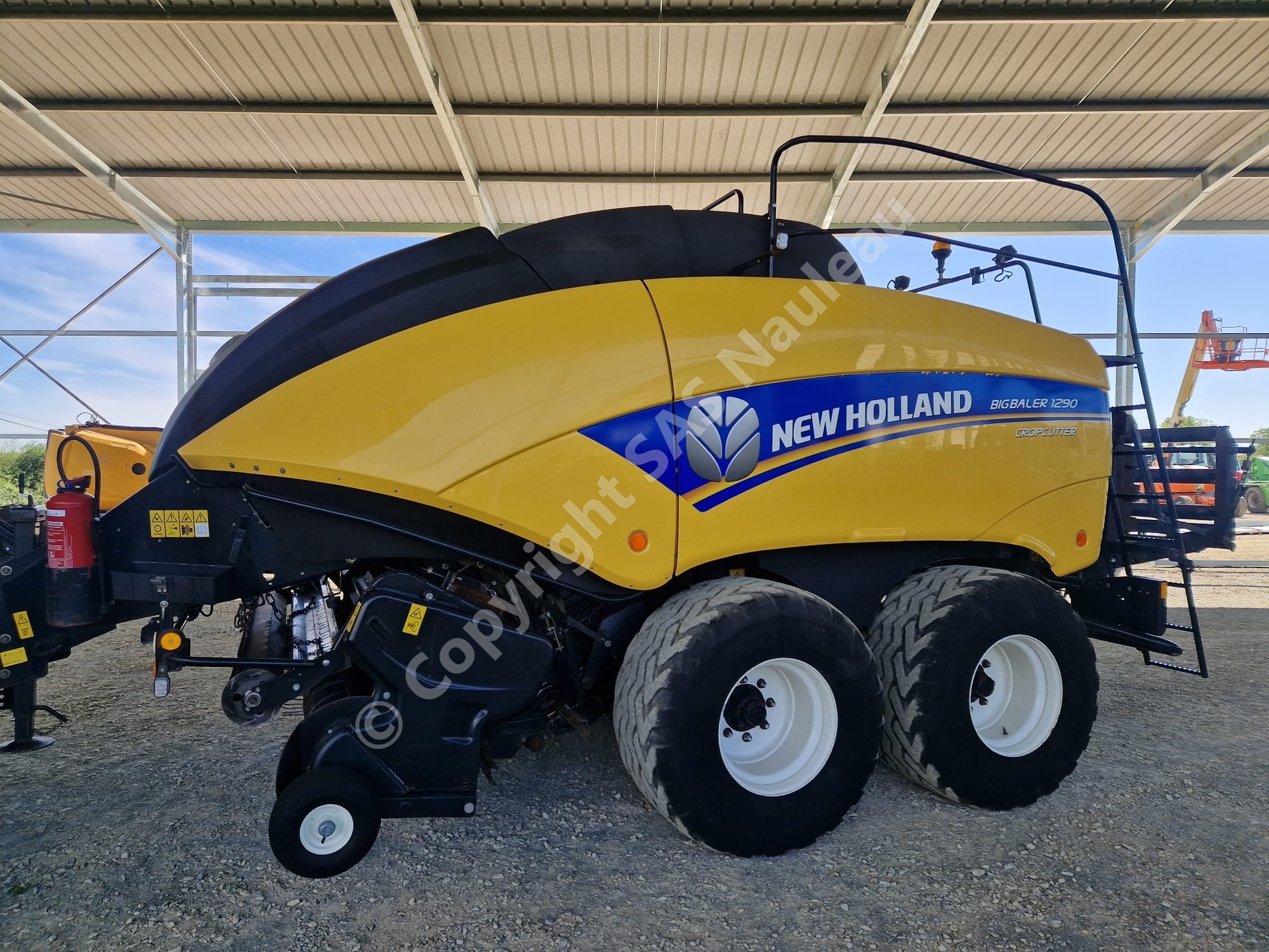 NEW HOLLAND BB1290 CROP CUTTER