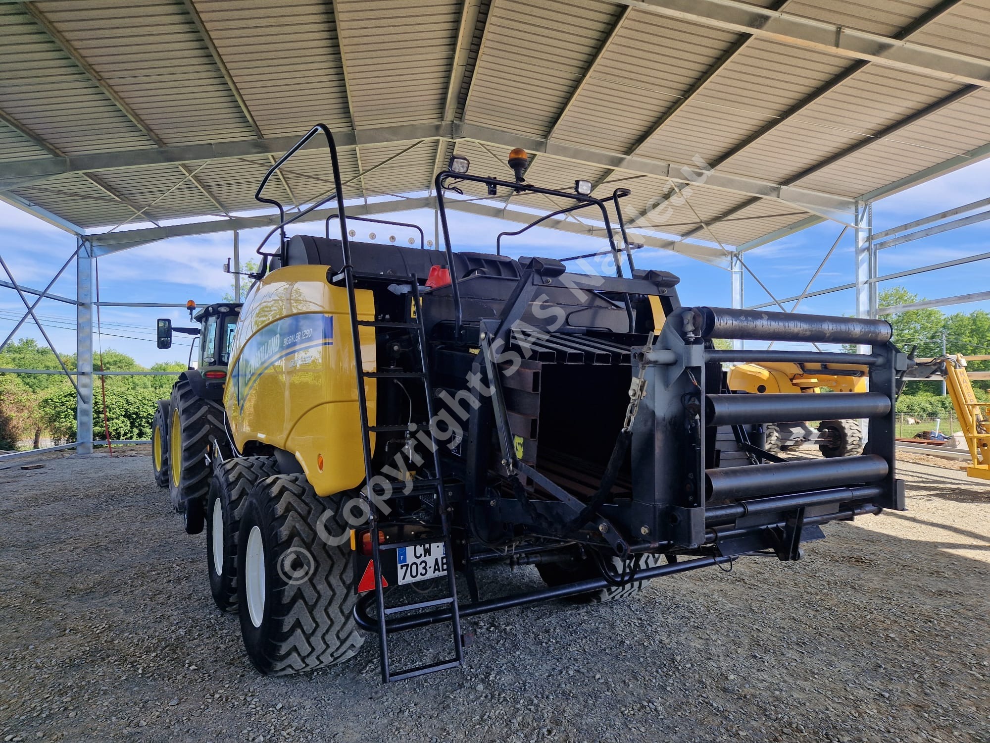 NEW HOLLAND BB1290 CROP CUTTER