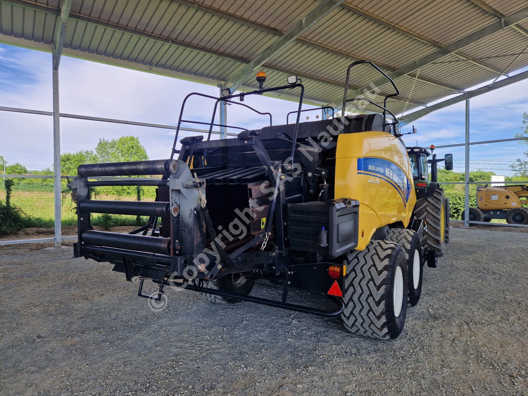 NEW HOLLAND BB1290 CROP CUTTER
