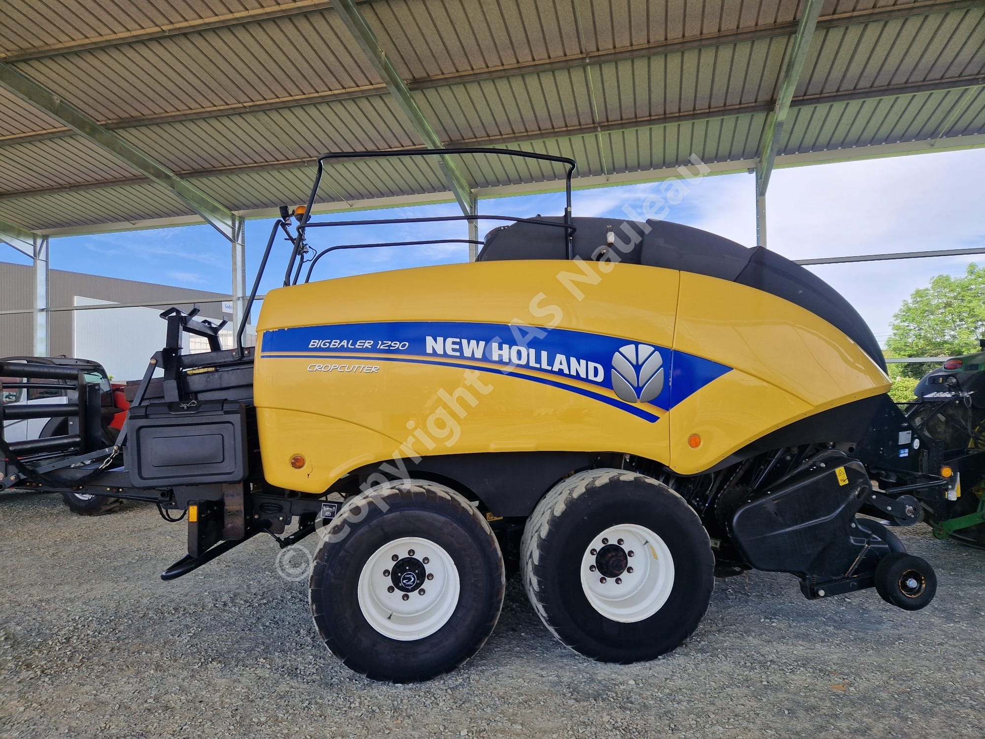 NEW HOLLAND BB1290 CROP CUTTER