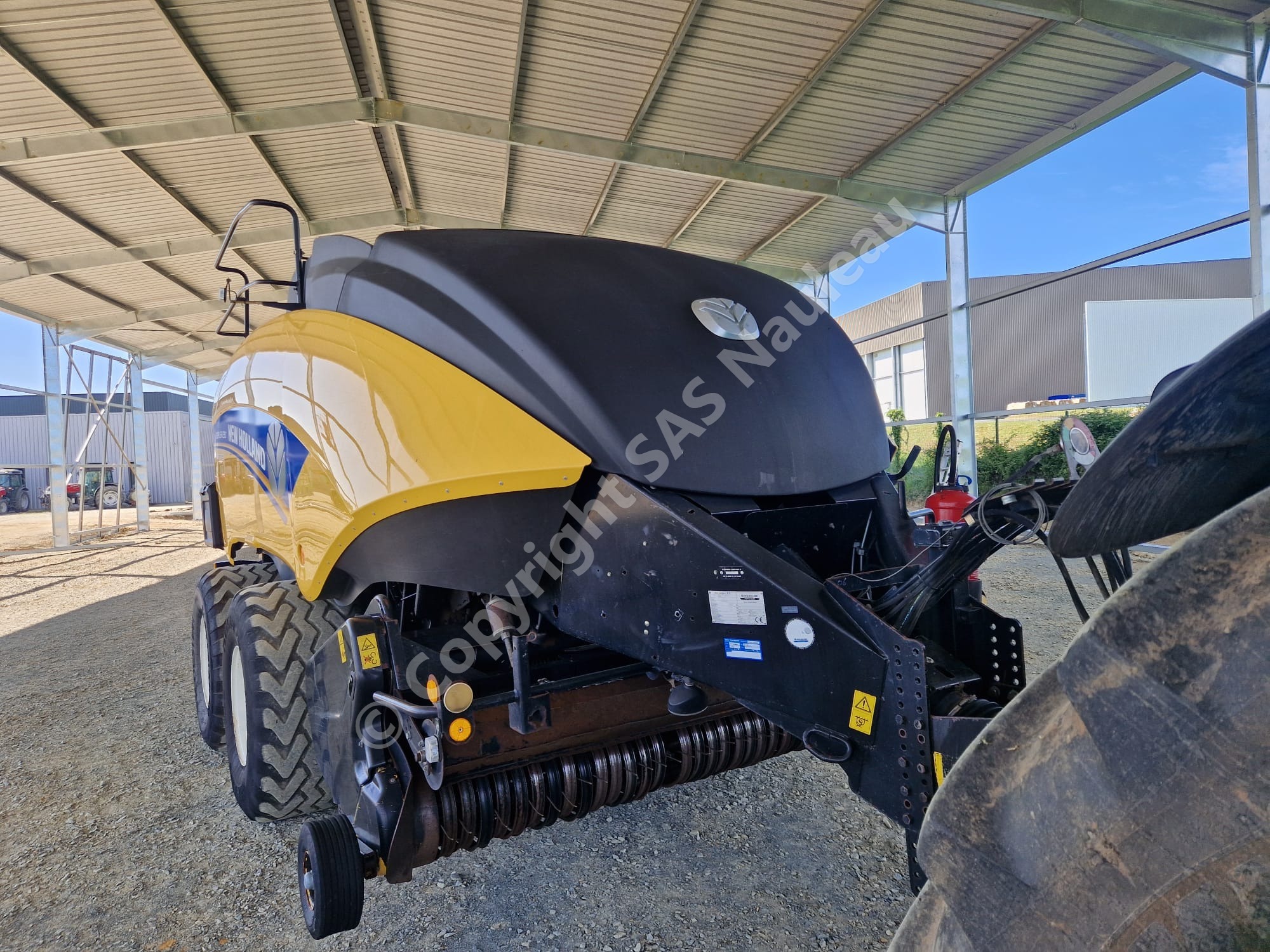 NEW HOLLAND BB1290 CROP CUTTER