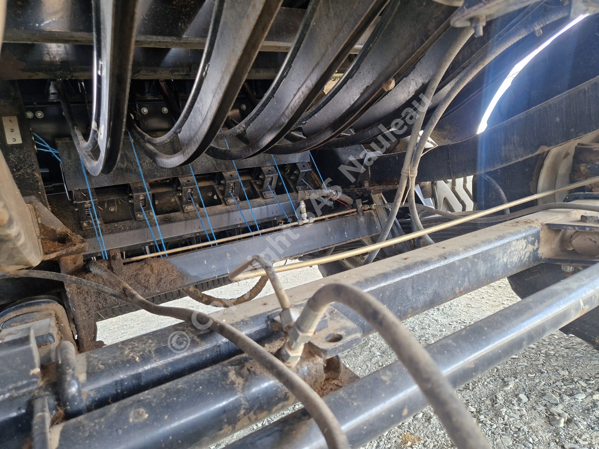 NEW HOLLAND BB1290 CROP CUTTER