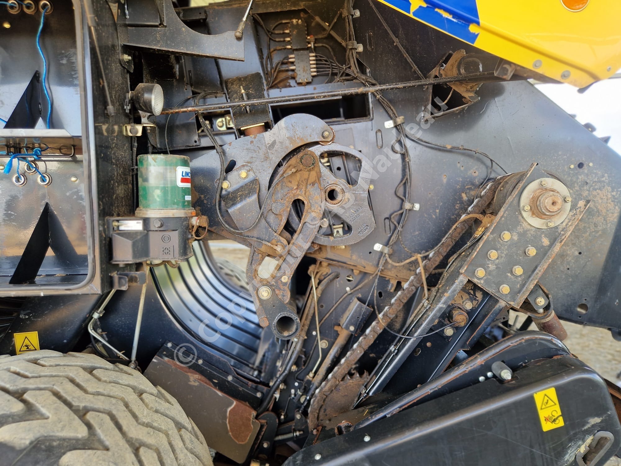 NEW HOLLAND BB1290 CROP CUTTER