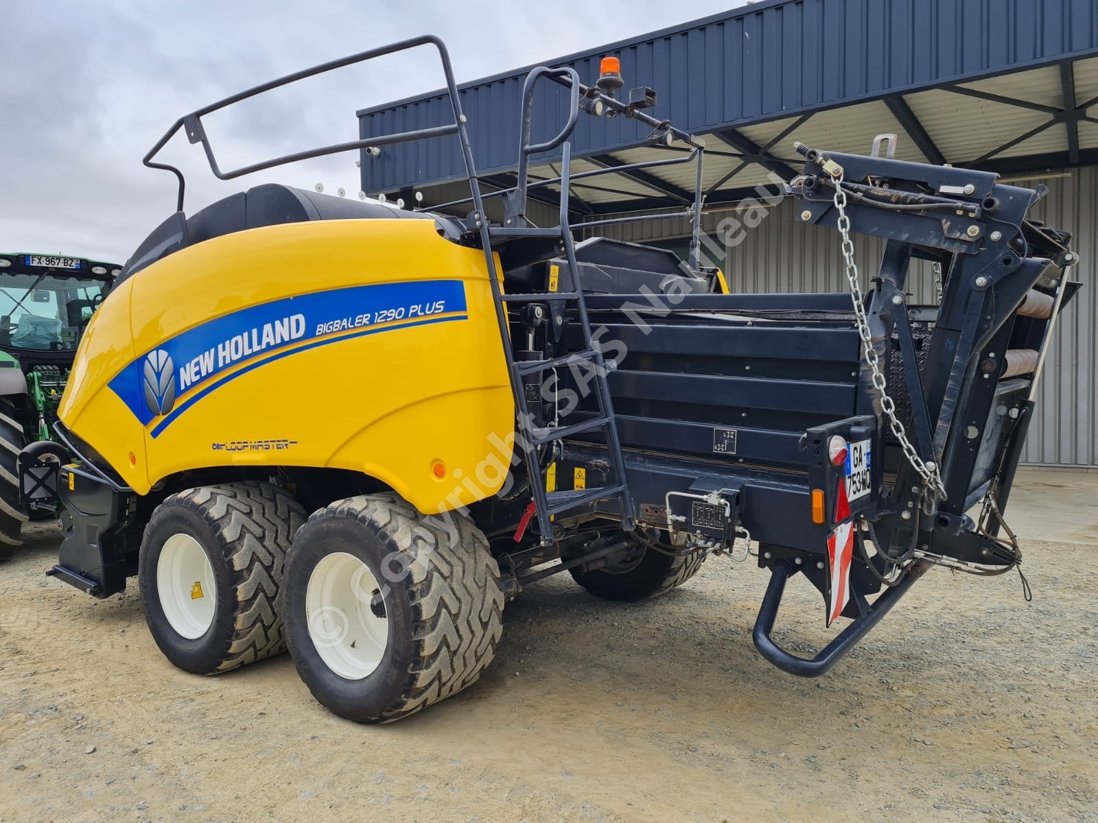 NEW HOLLAND BB1290 PLUS