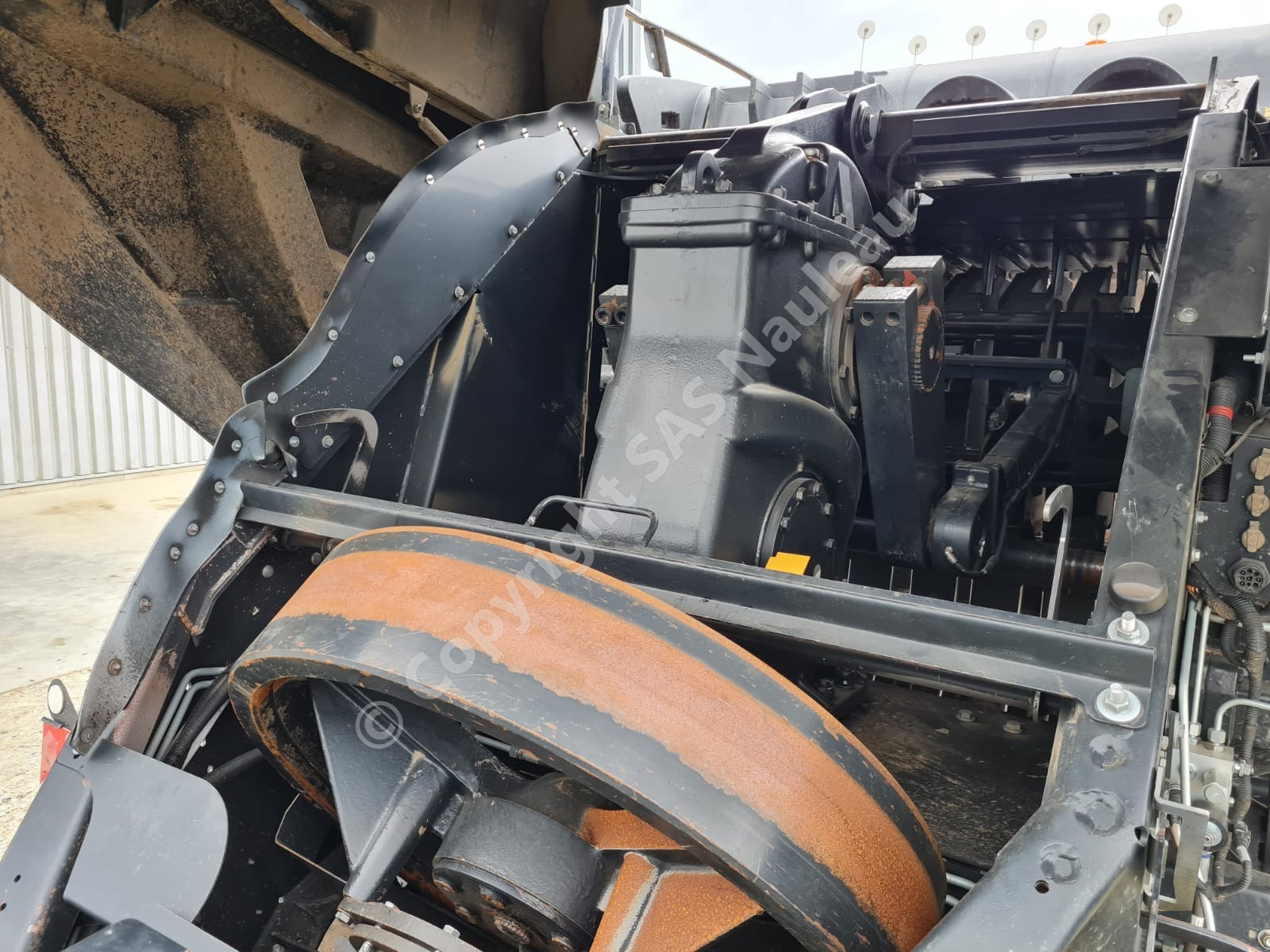 NEW HOLLAND BB1290 PLUS