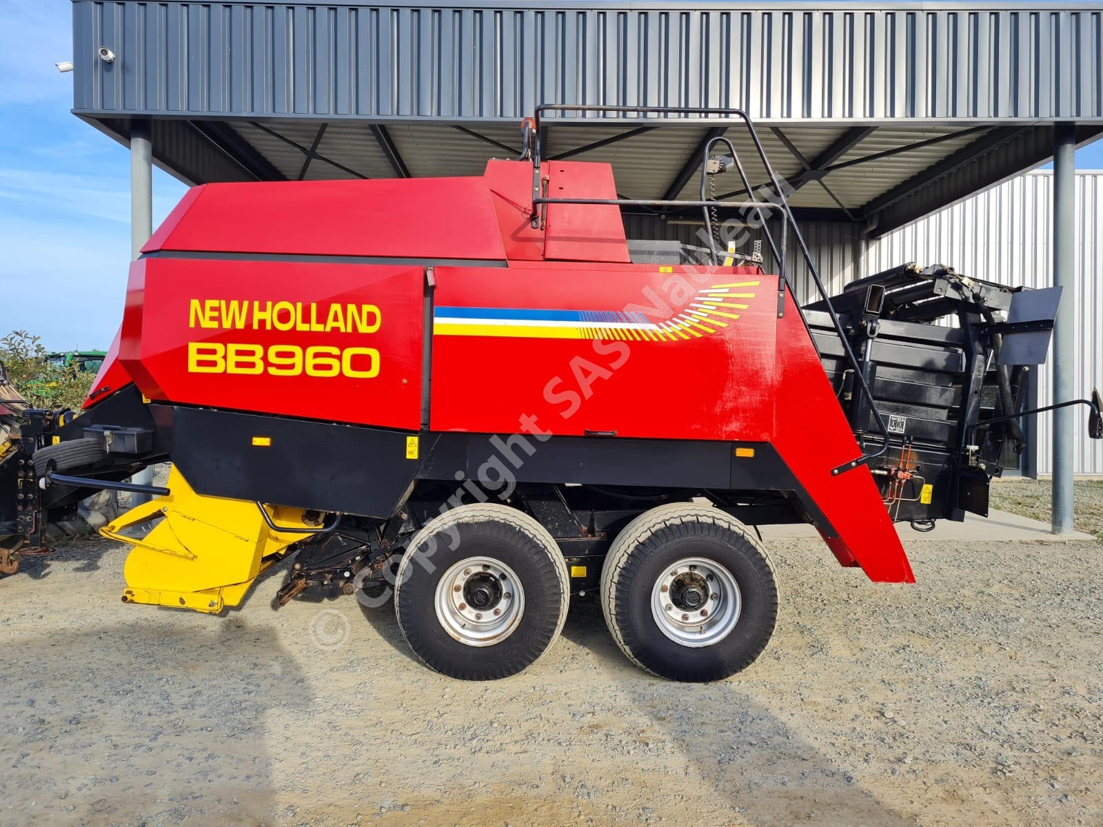 NEW HOLLAND BB 960 CROP CUTTER