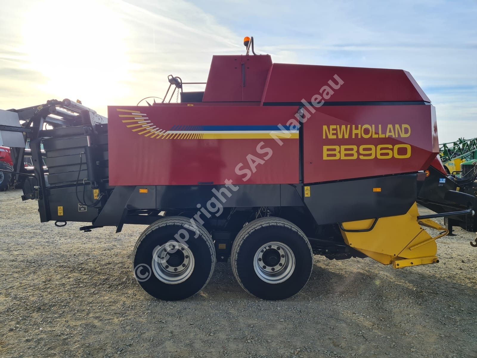 NEW HOLLAND BB 960 CROP CUTTER