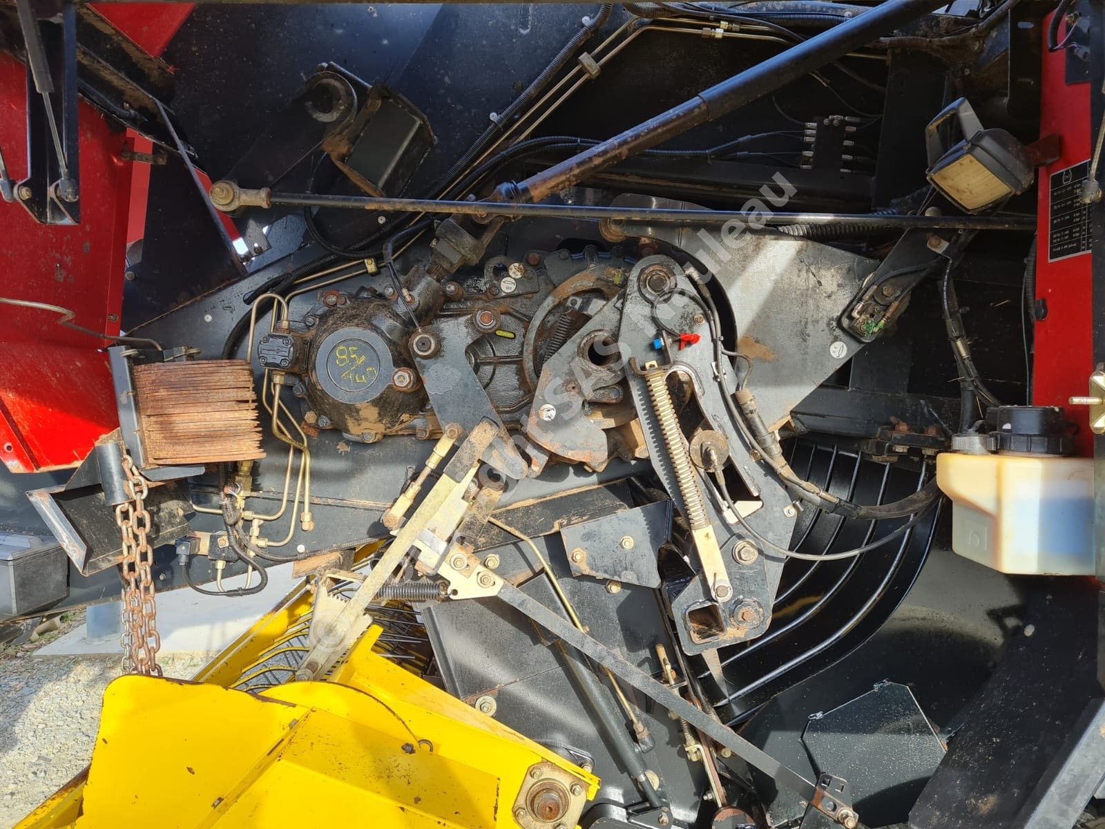 NEW HOLLAND BB 960 CROP CUTTER