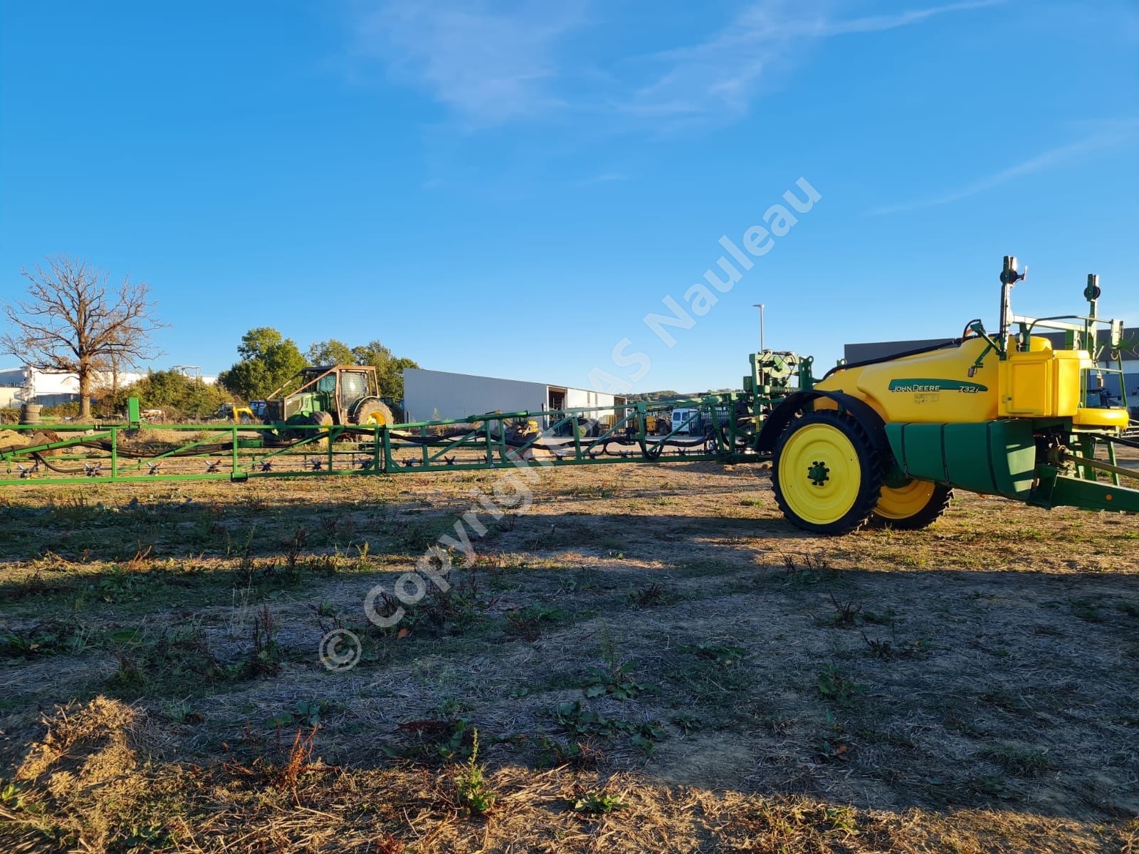 JOHN DEERE PULVERISATEUR TRAINE 732i