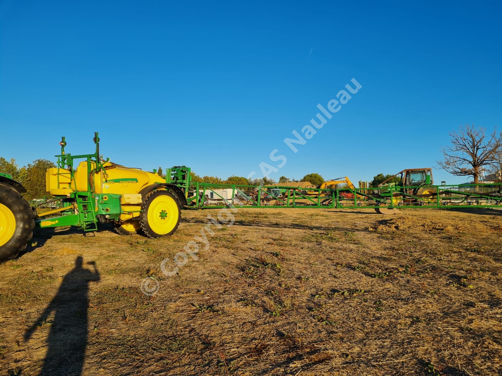 JOHN DEERE PULVERISATEUR TRAINE 732i