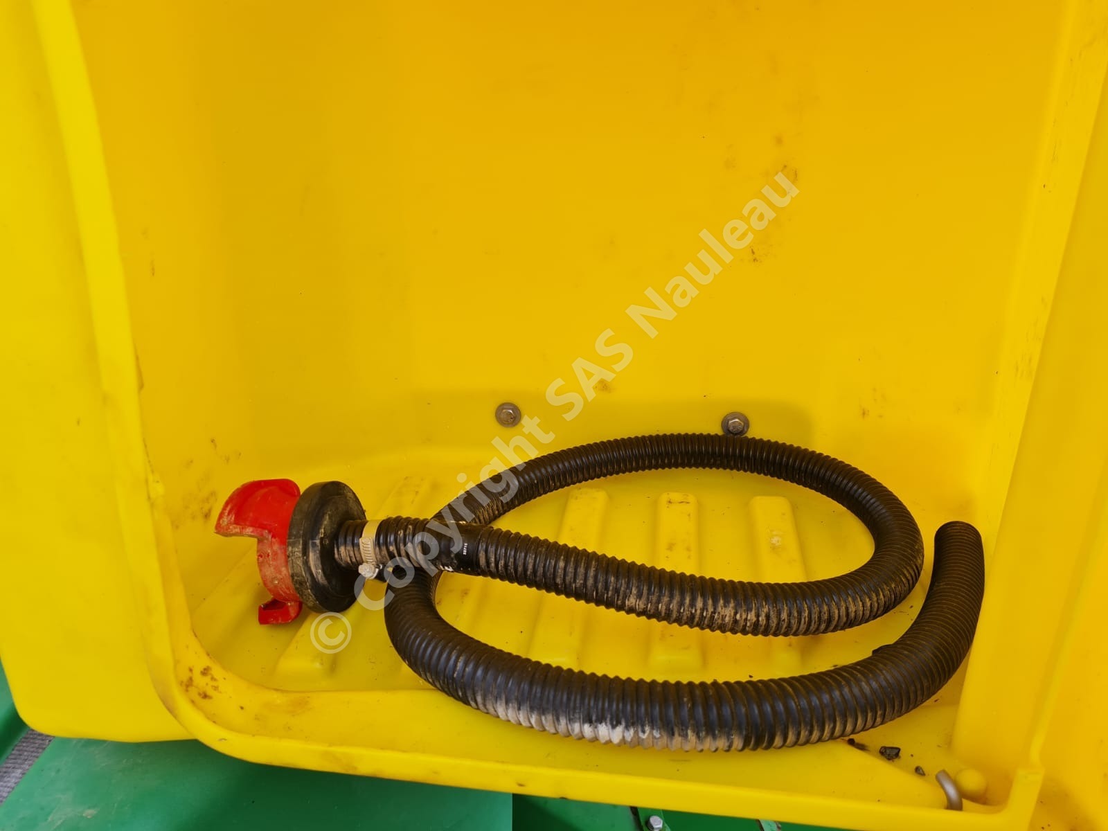 JOHN DEERE PULVERISATEUR TRAINE 732i