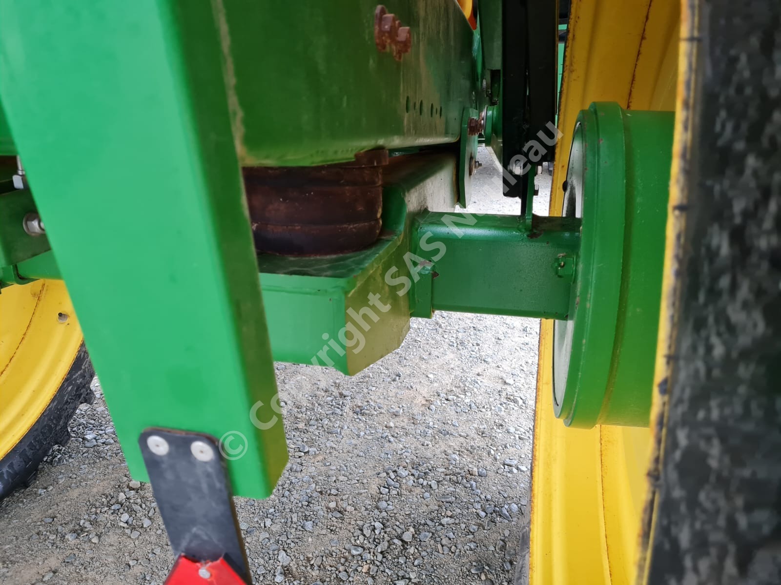 JOHN DEERE PULVERISATEUR TRAINE 732i