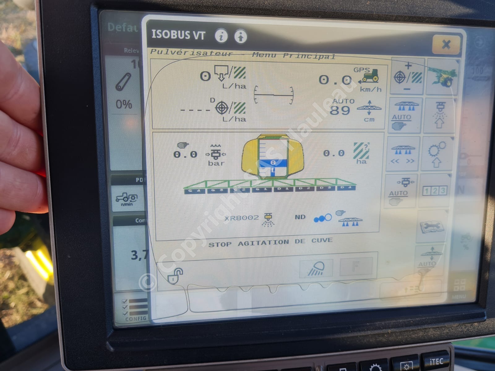 JOHN DEERE PULVERISATEUR TRAINE 732i