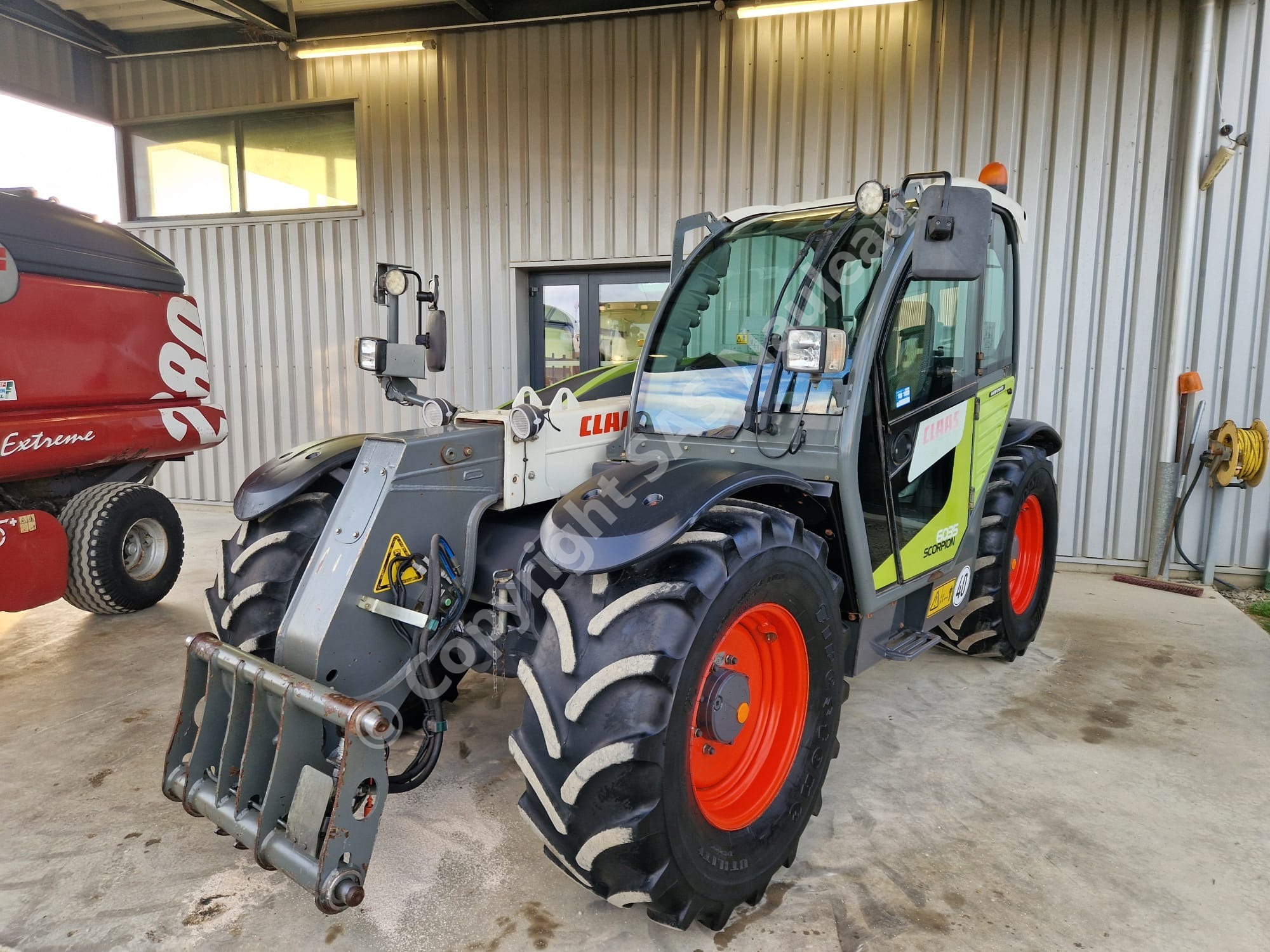 CLAAS SCORPION 6035