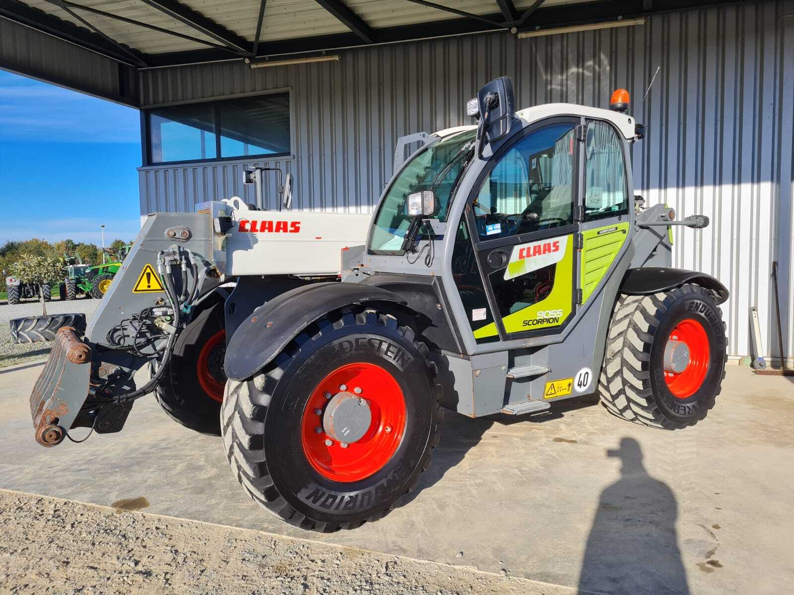 CLAAS SCORPION 9055