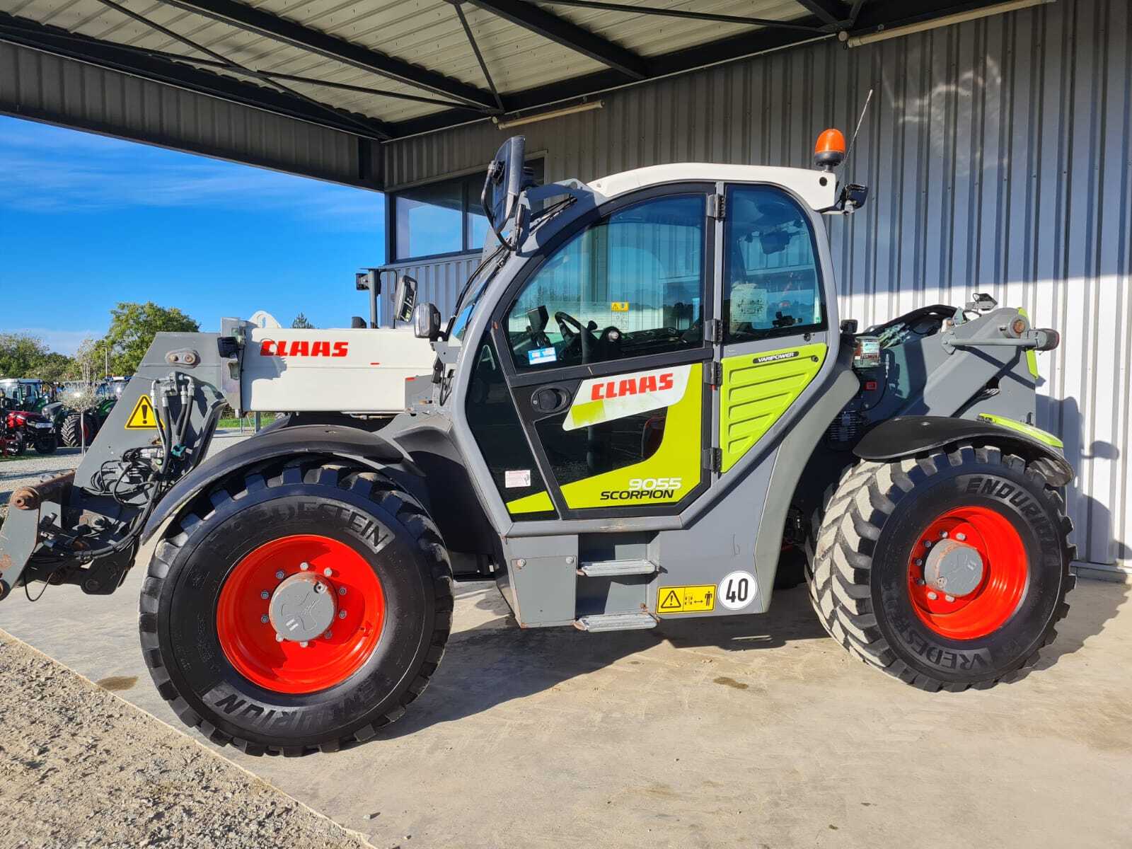 CLAAS SCORPION 9055
